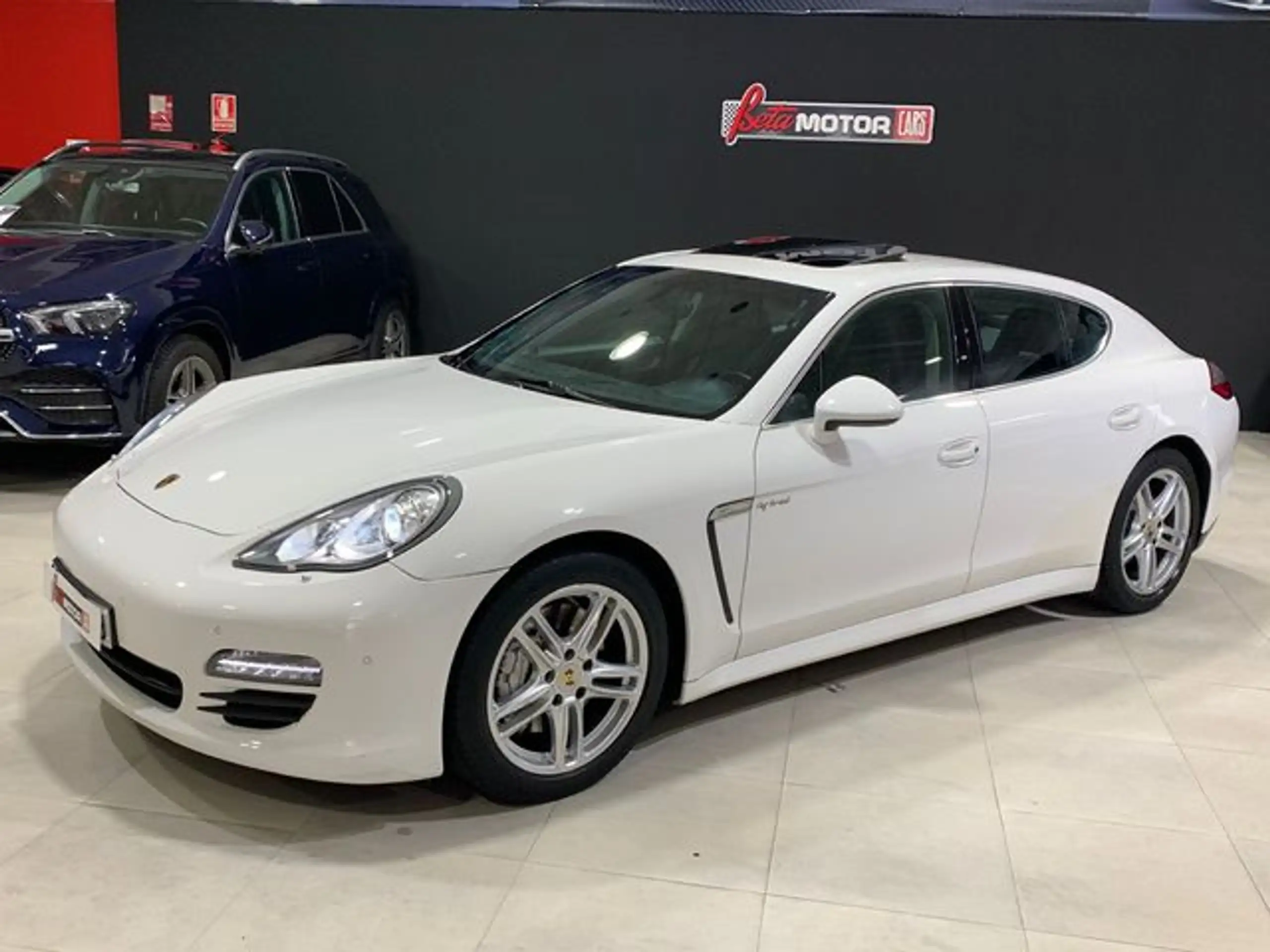 Porsche - Panamera