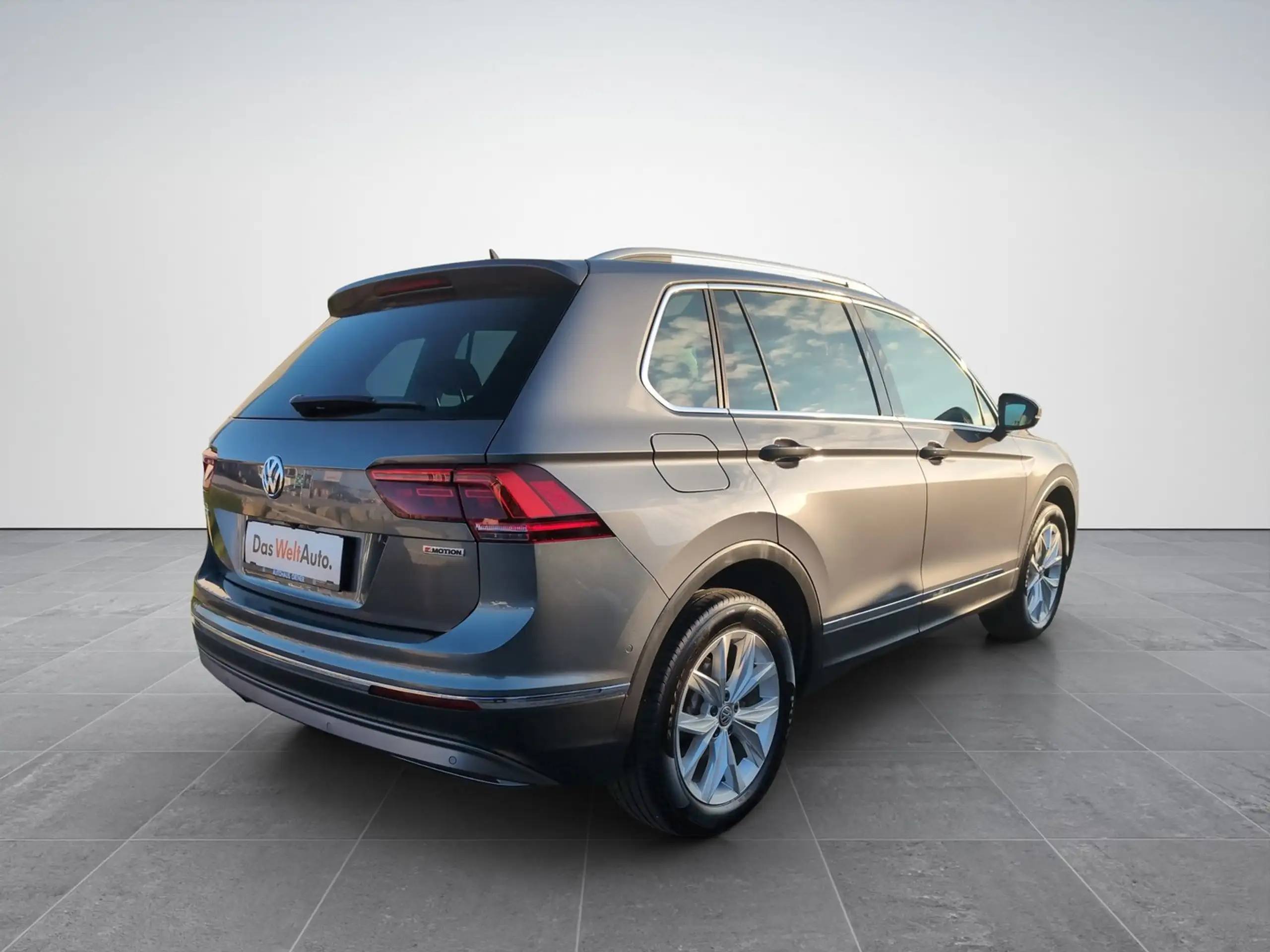 Volkswagen - Tiguan