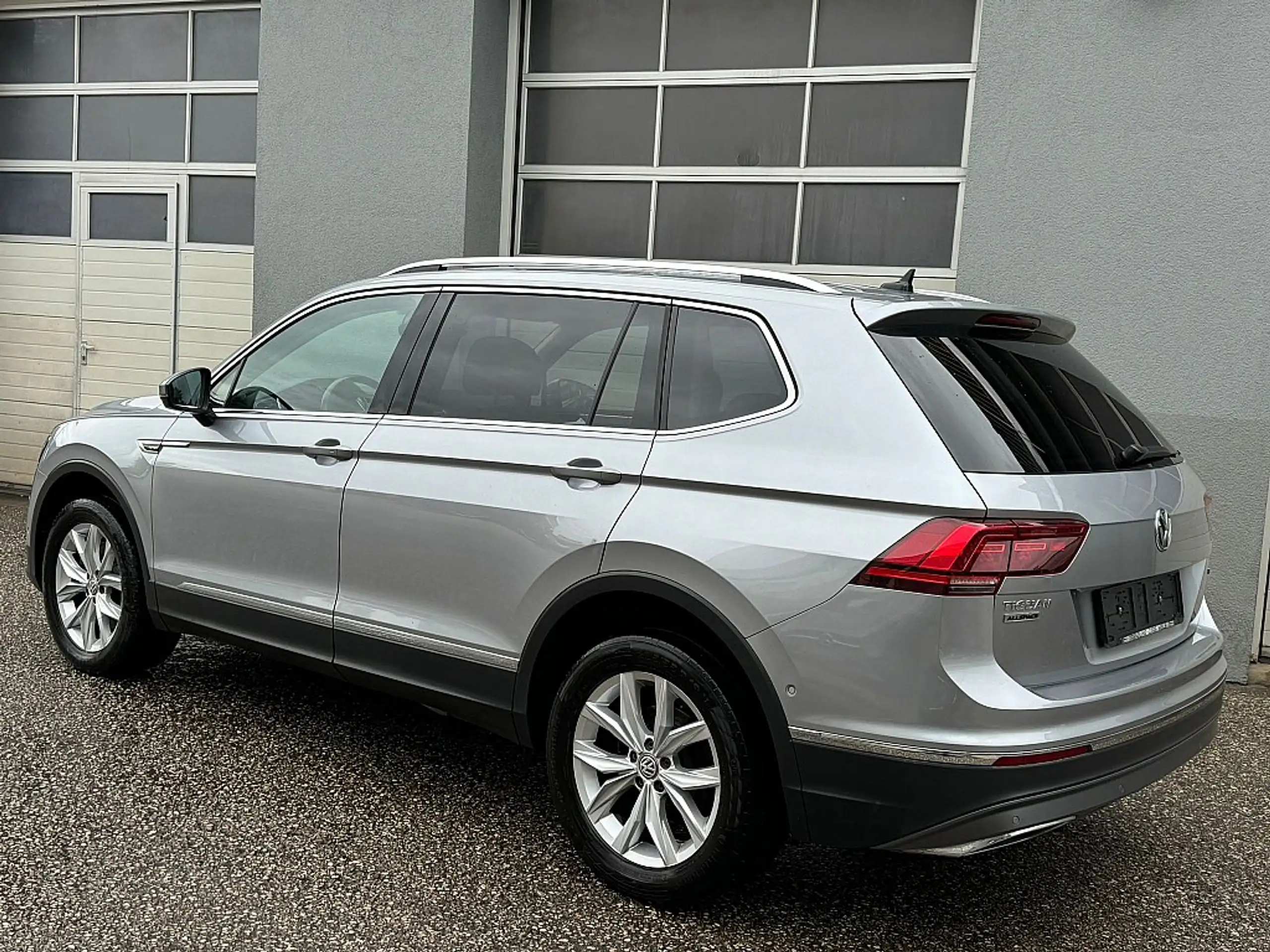 Volkswagen - Tiguan Allspace