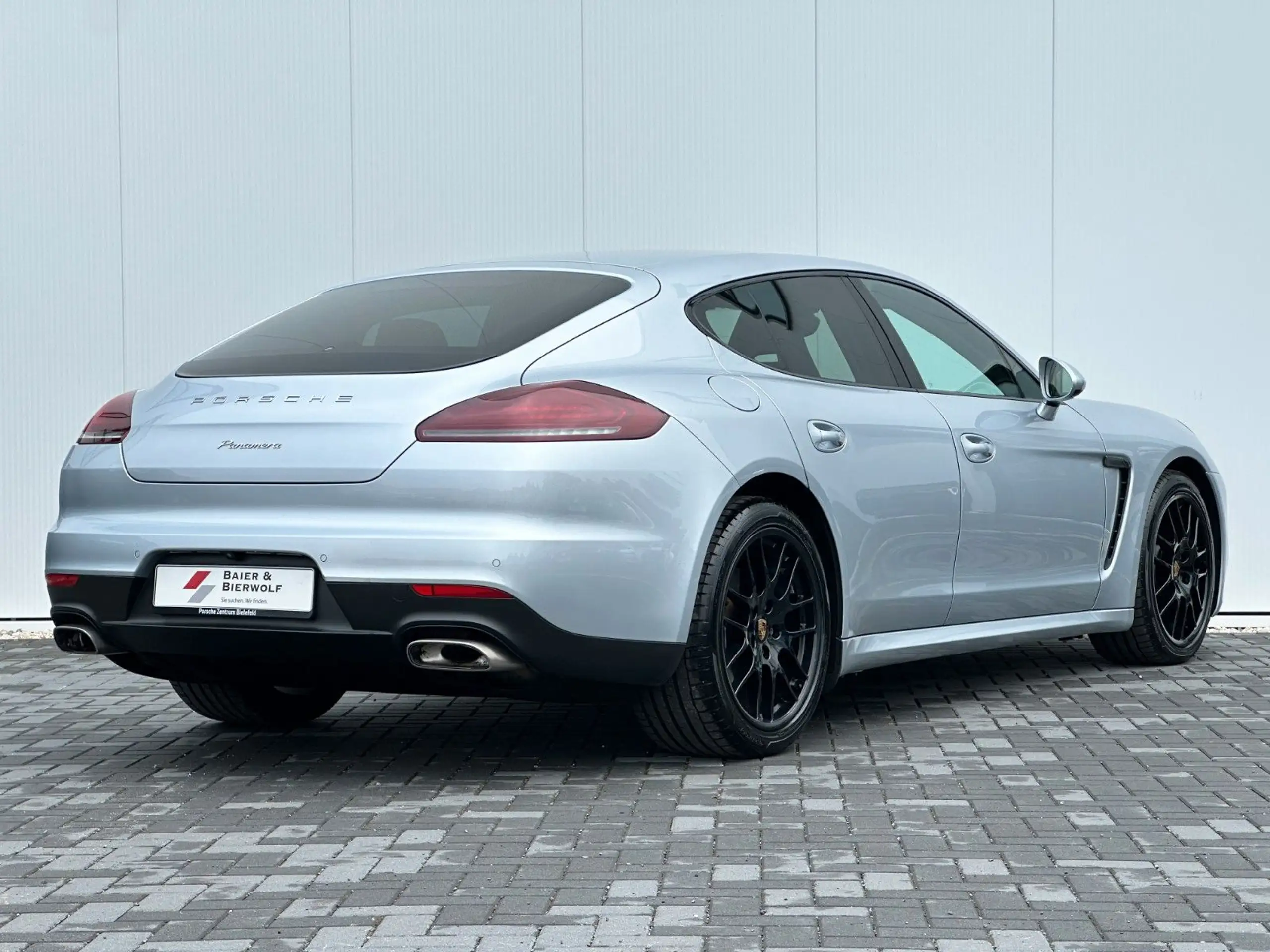 Porsche - Panamera