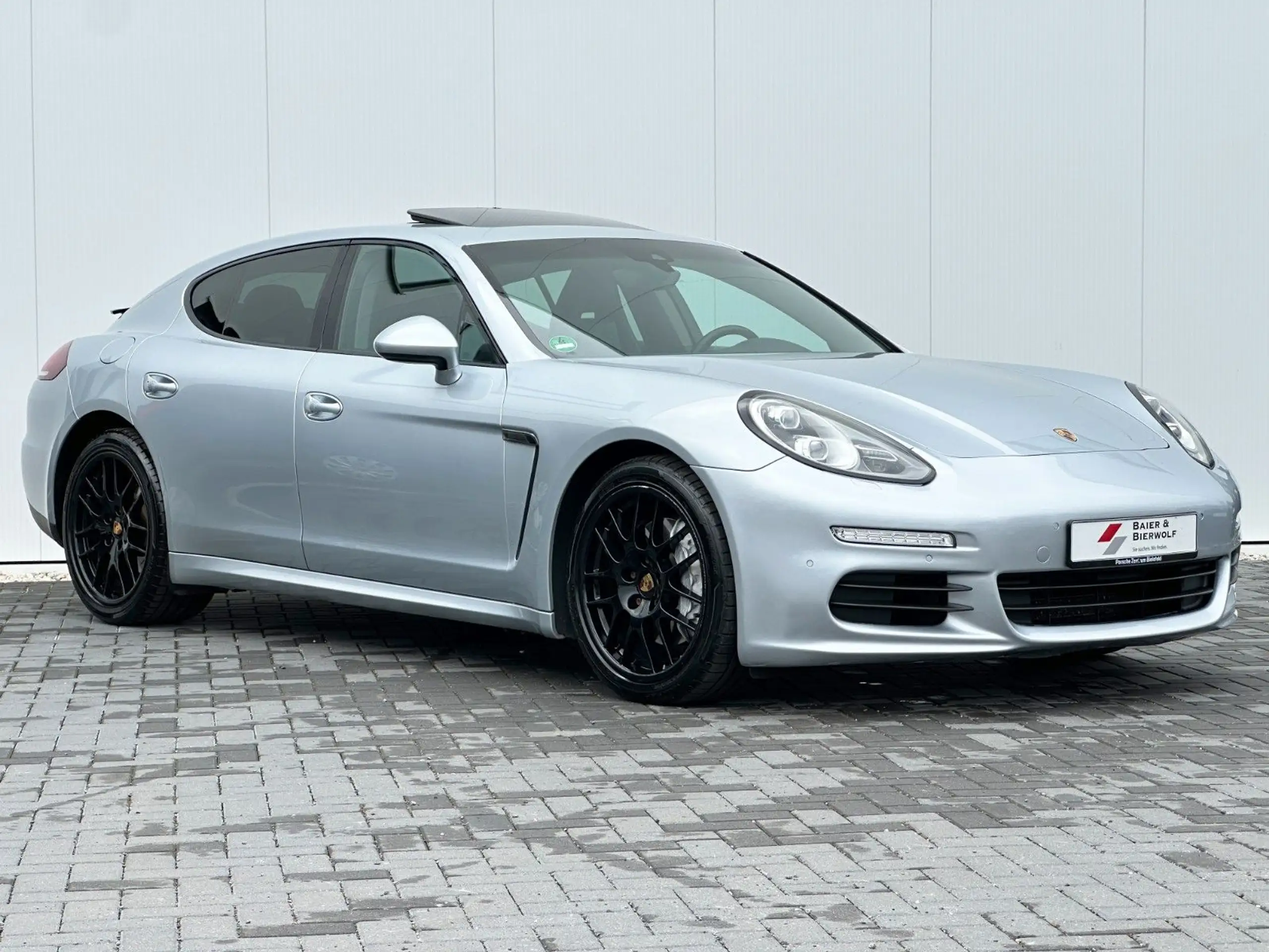 Porsche - Panamera