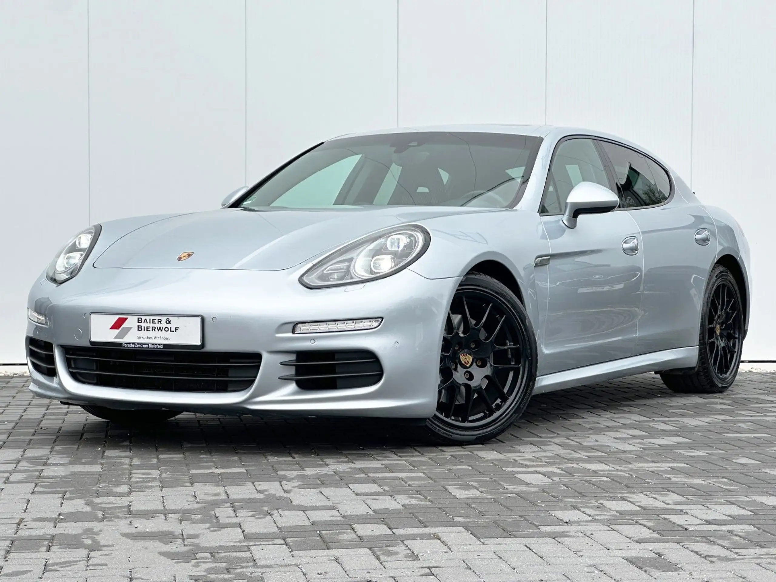 Porsche - Panamera