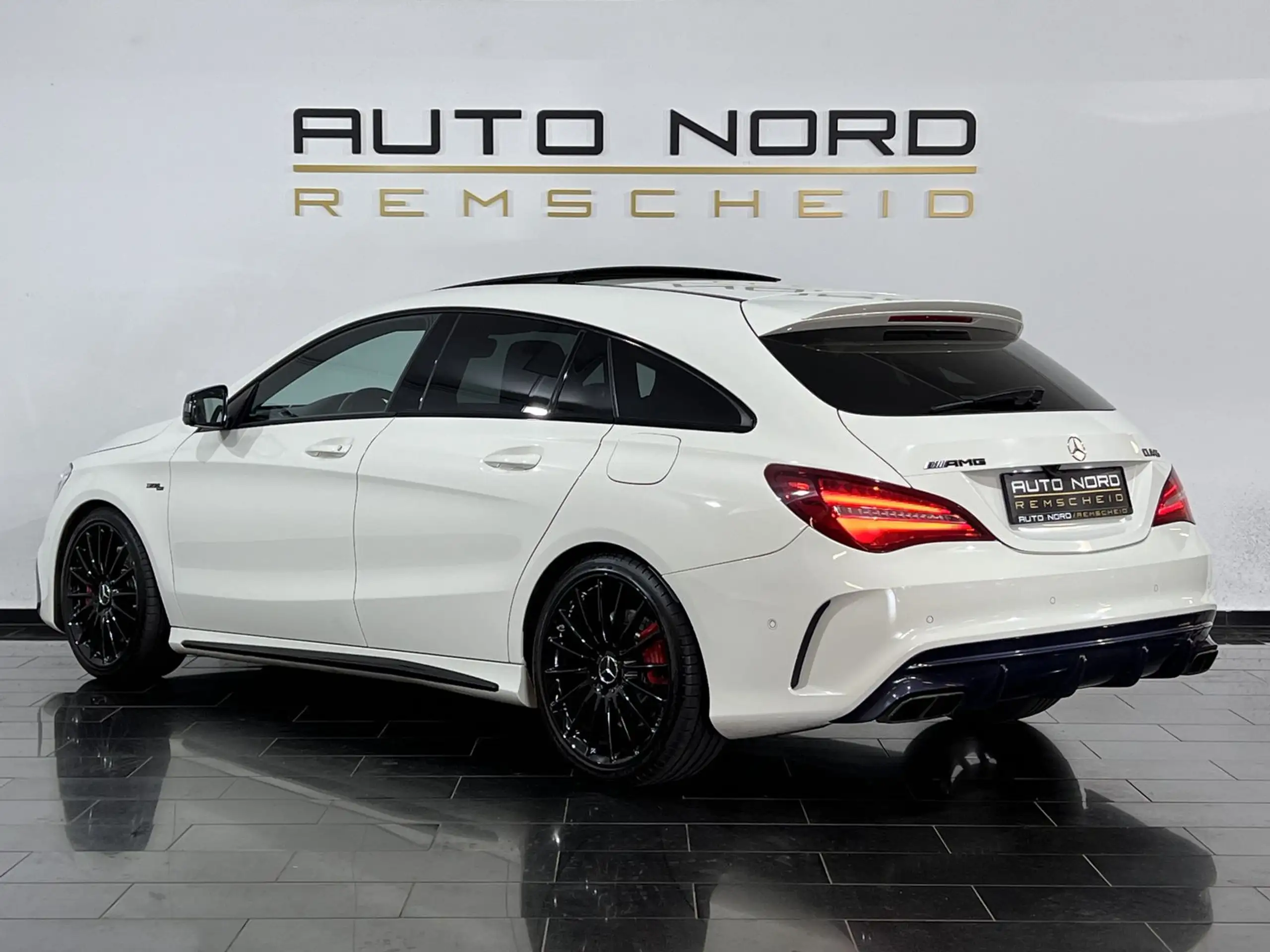 Mercedes-Benz - CLA 45 AMG