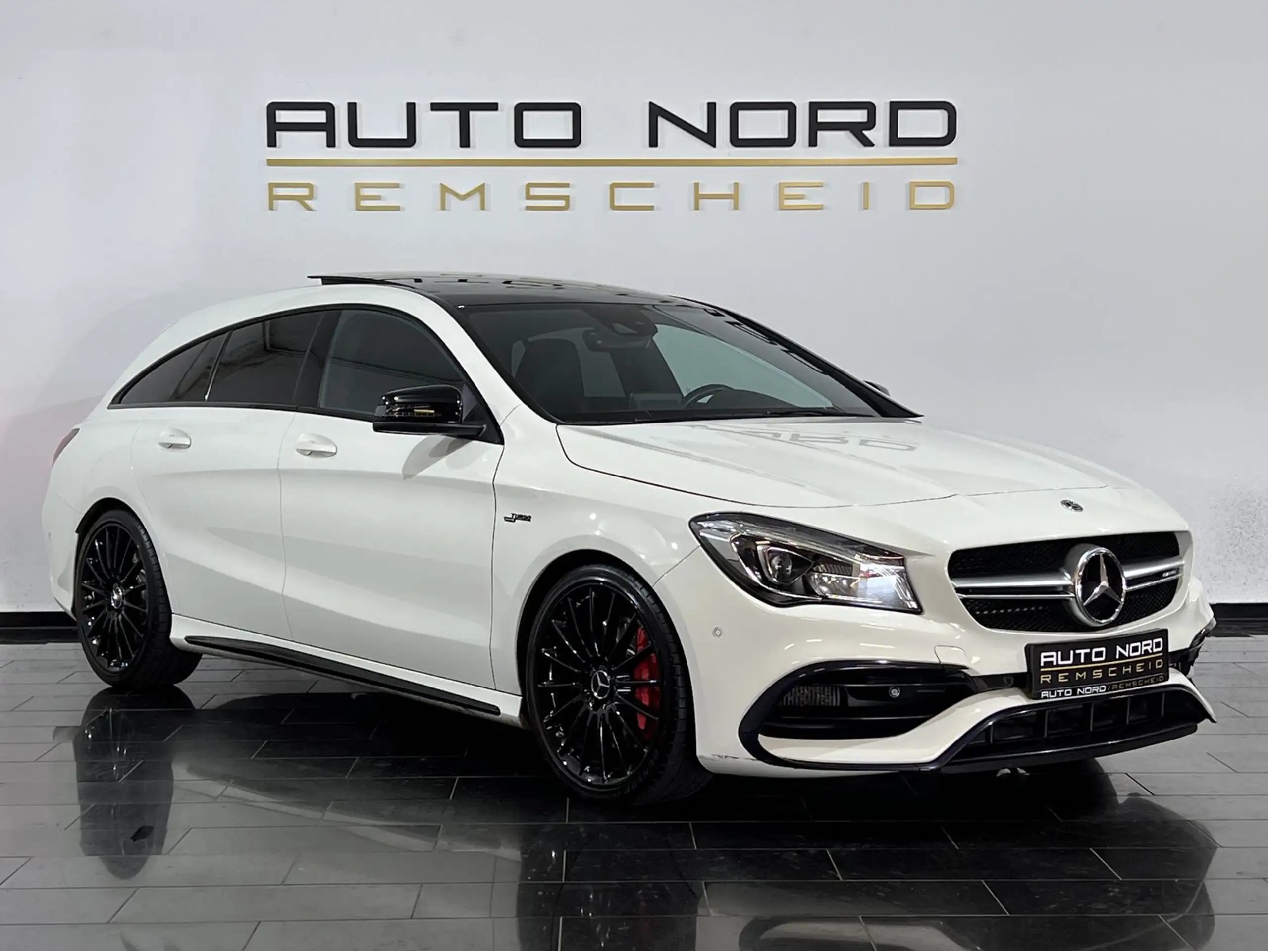 Mercedes-Benz - CLA 45 AMG