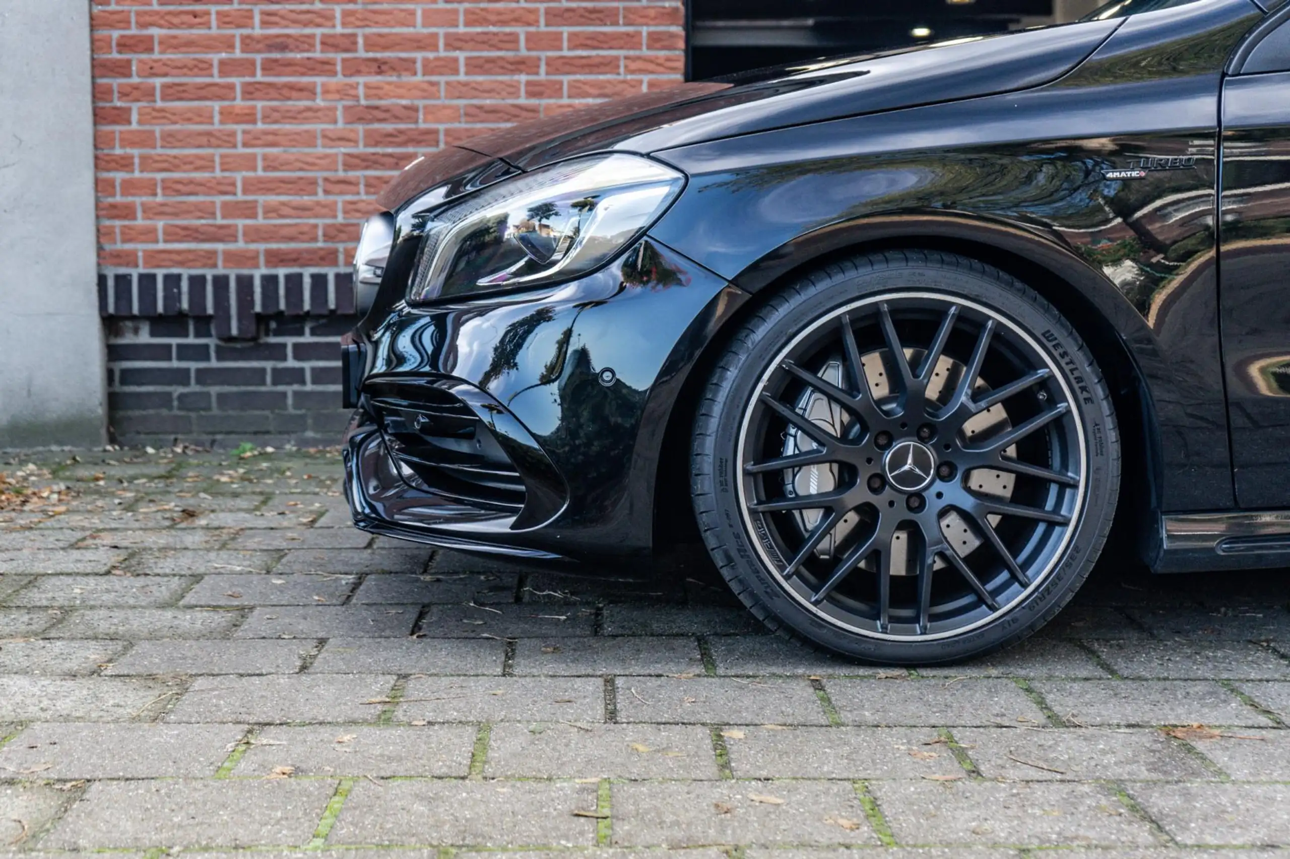 Mercedes-Benz - A 45 AMG