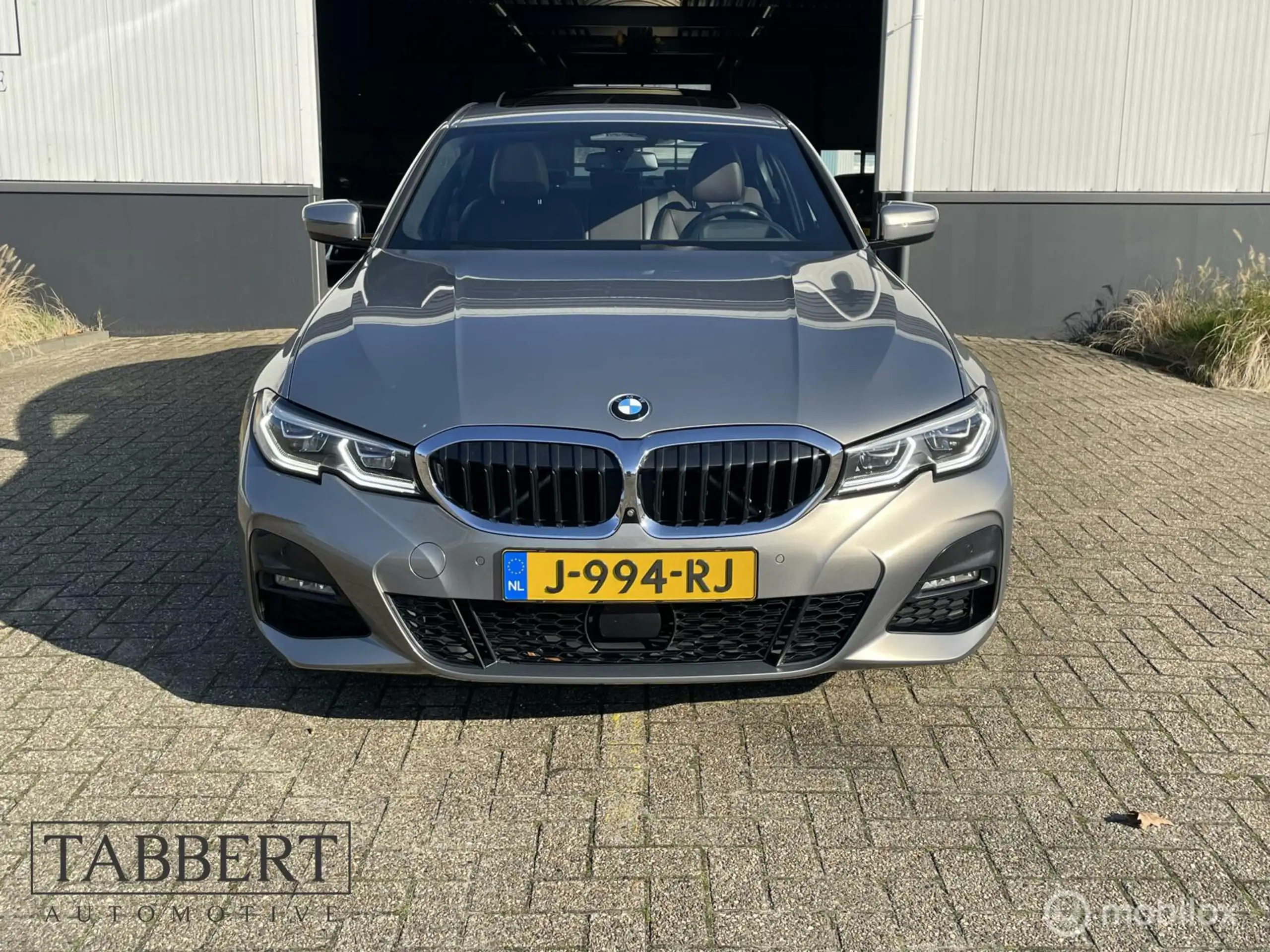 BMW - 330