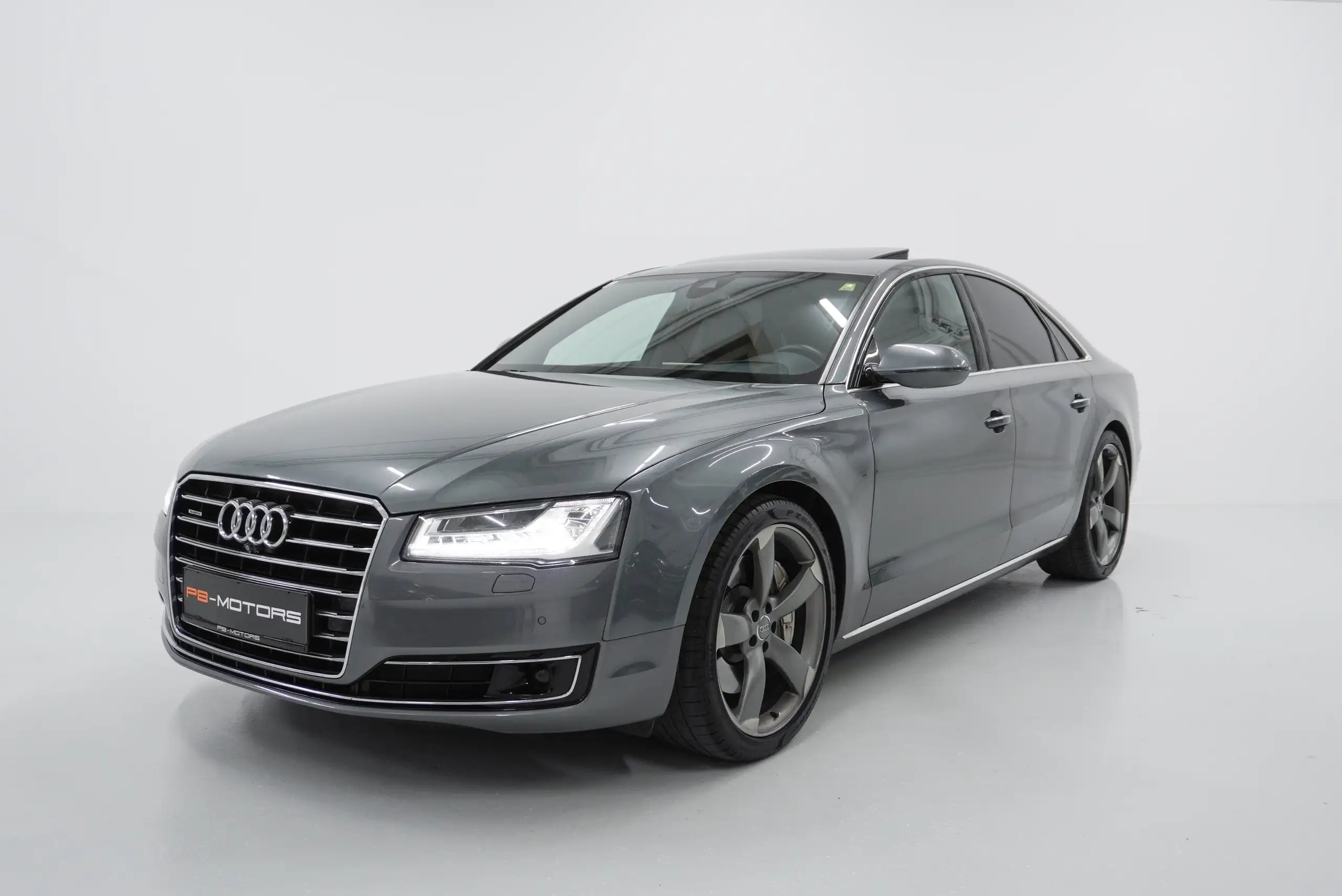 Audi - A8