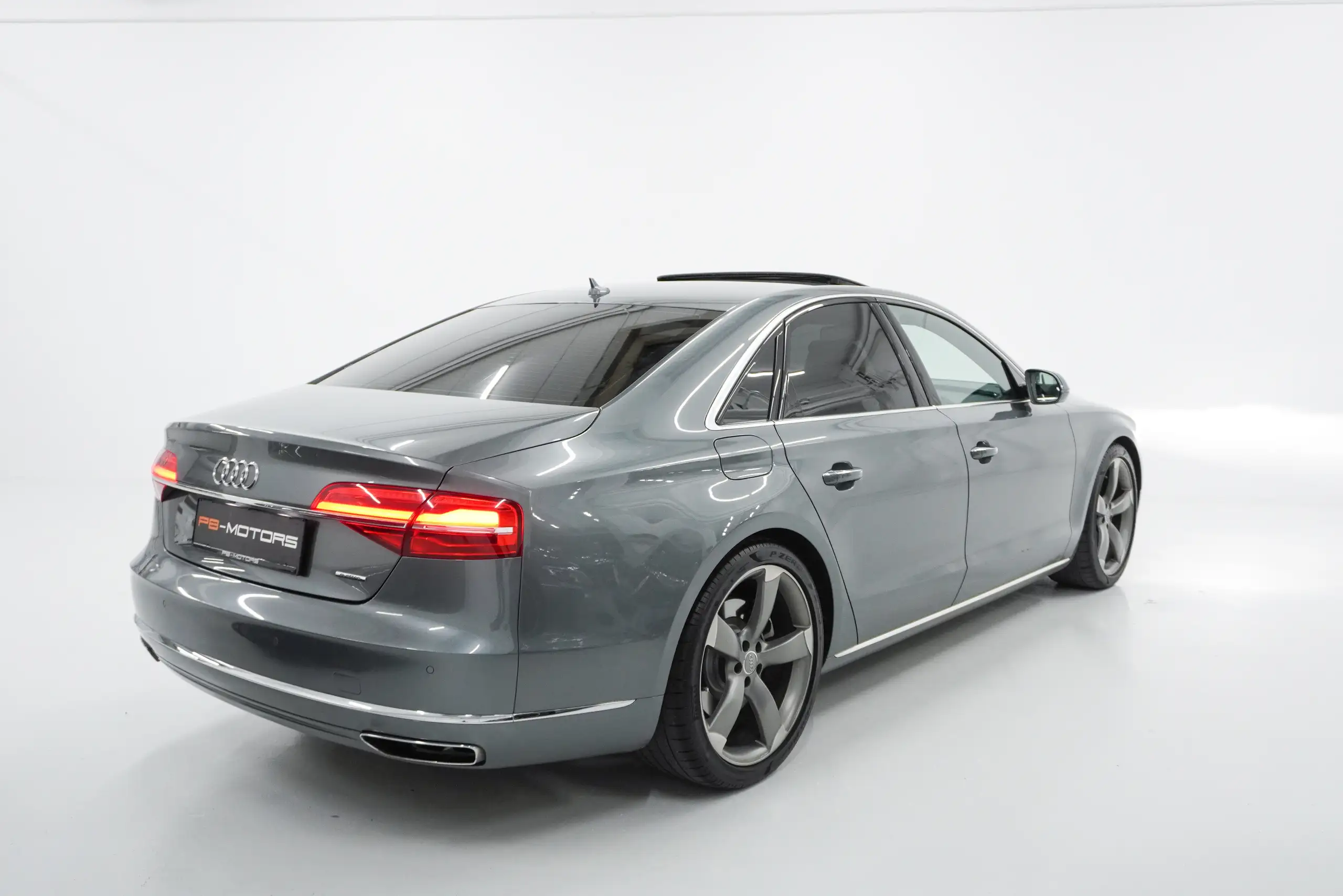 Audi - A8