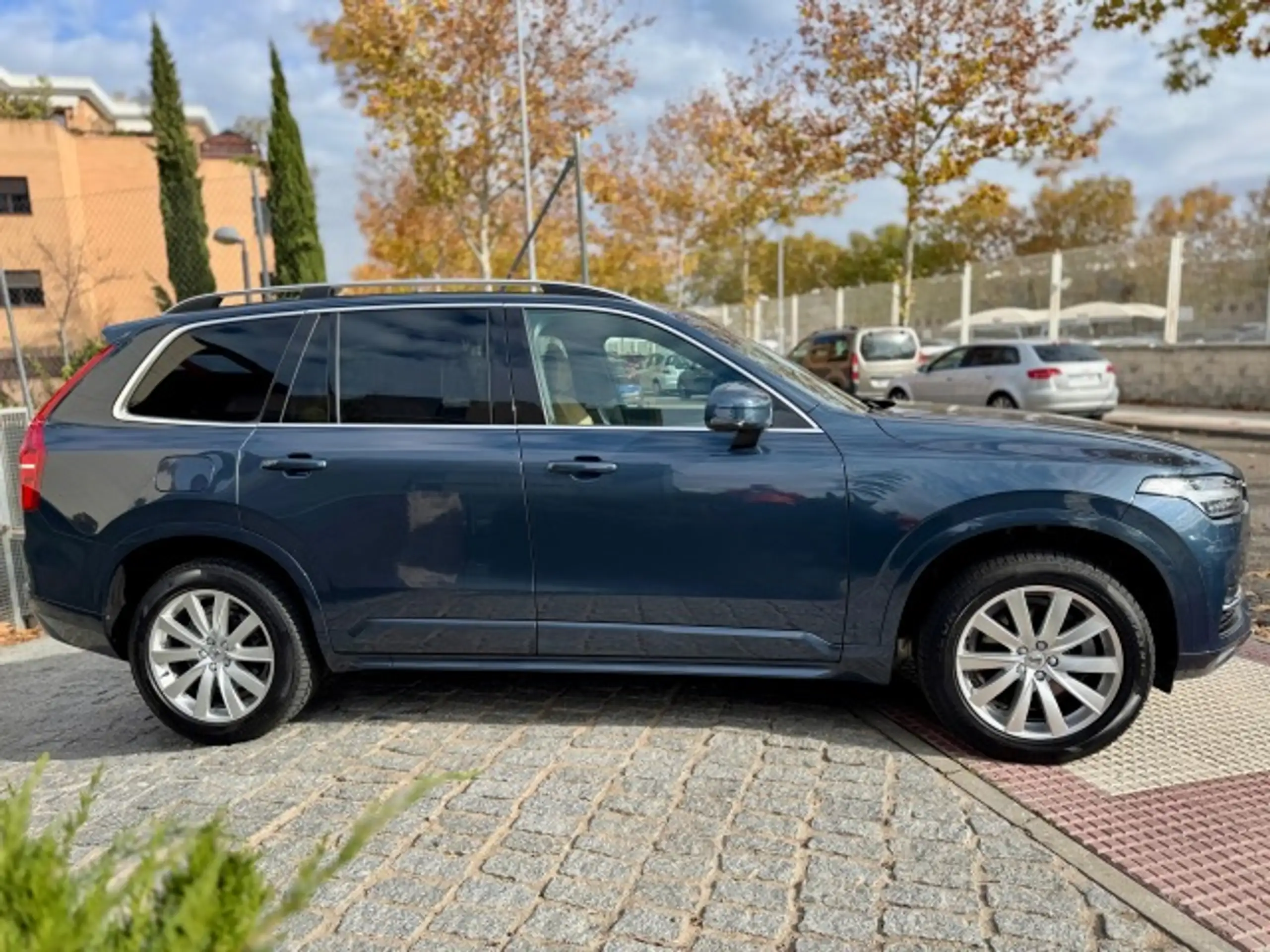 Volvo - XC90