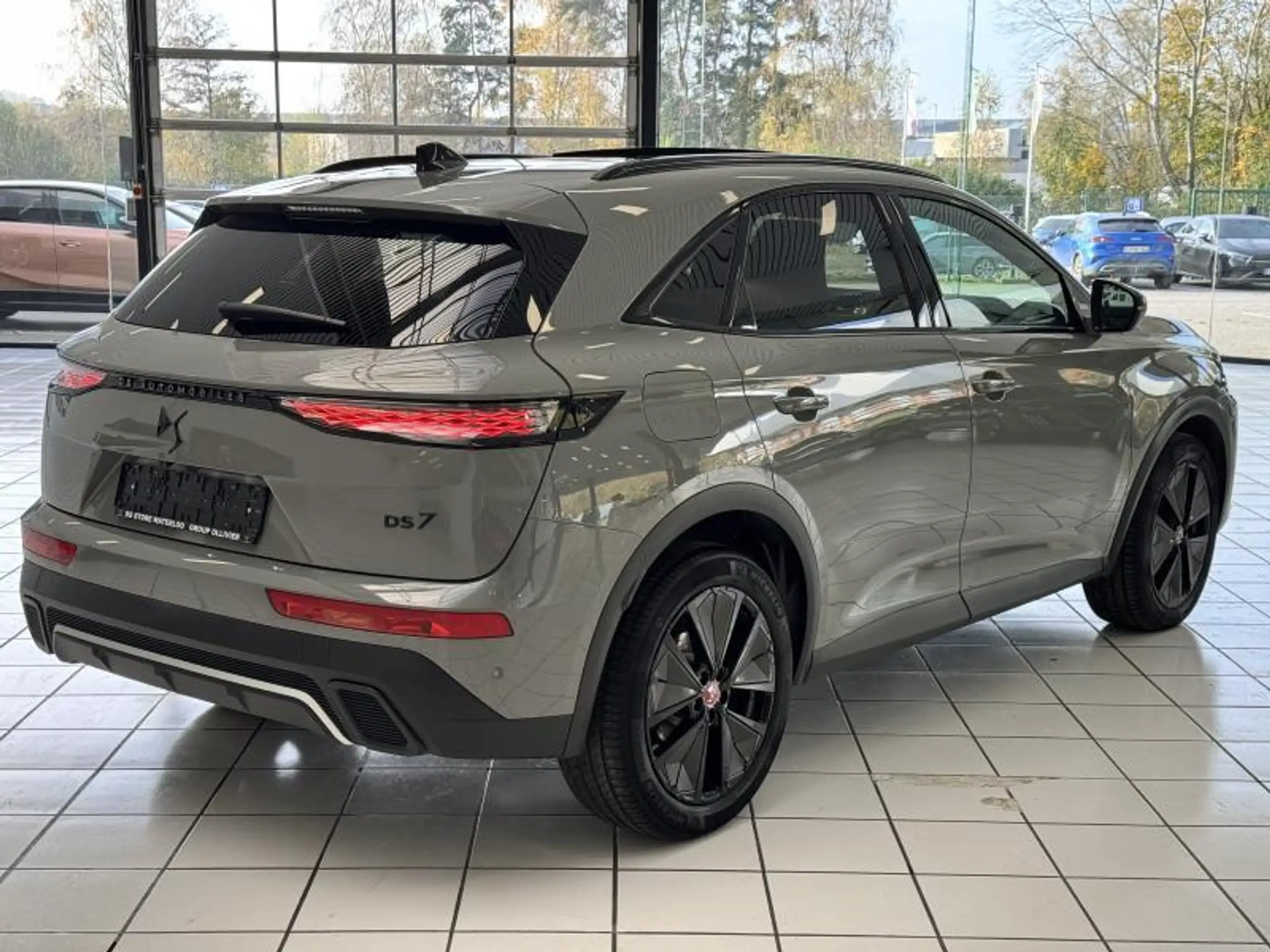 DS Automobiles - DS 7 Crossback