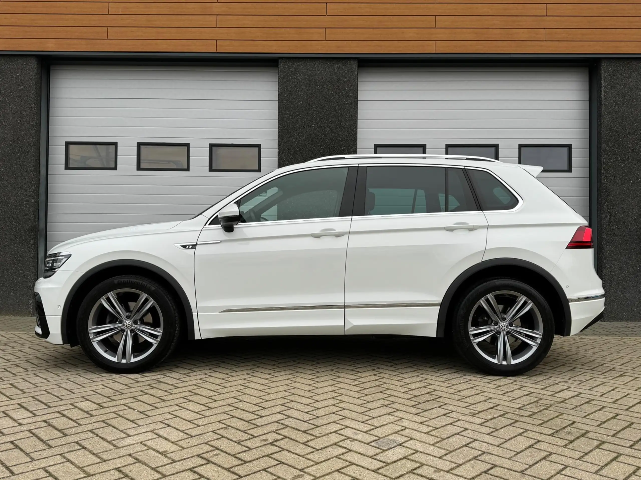 Volkswagen - Tiguan