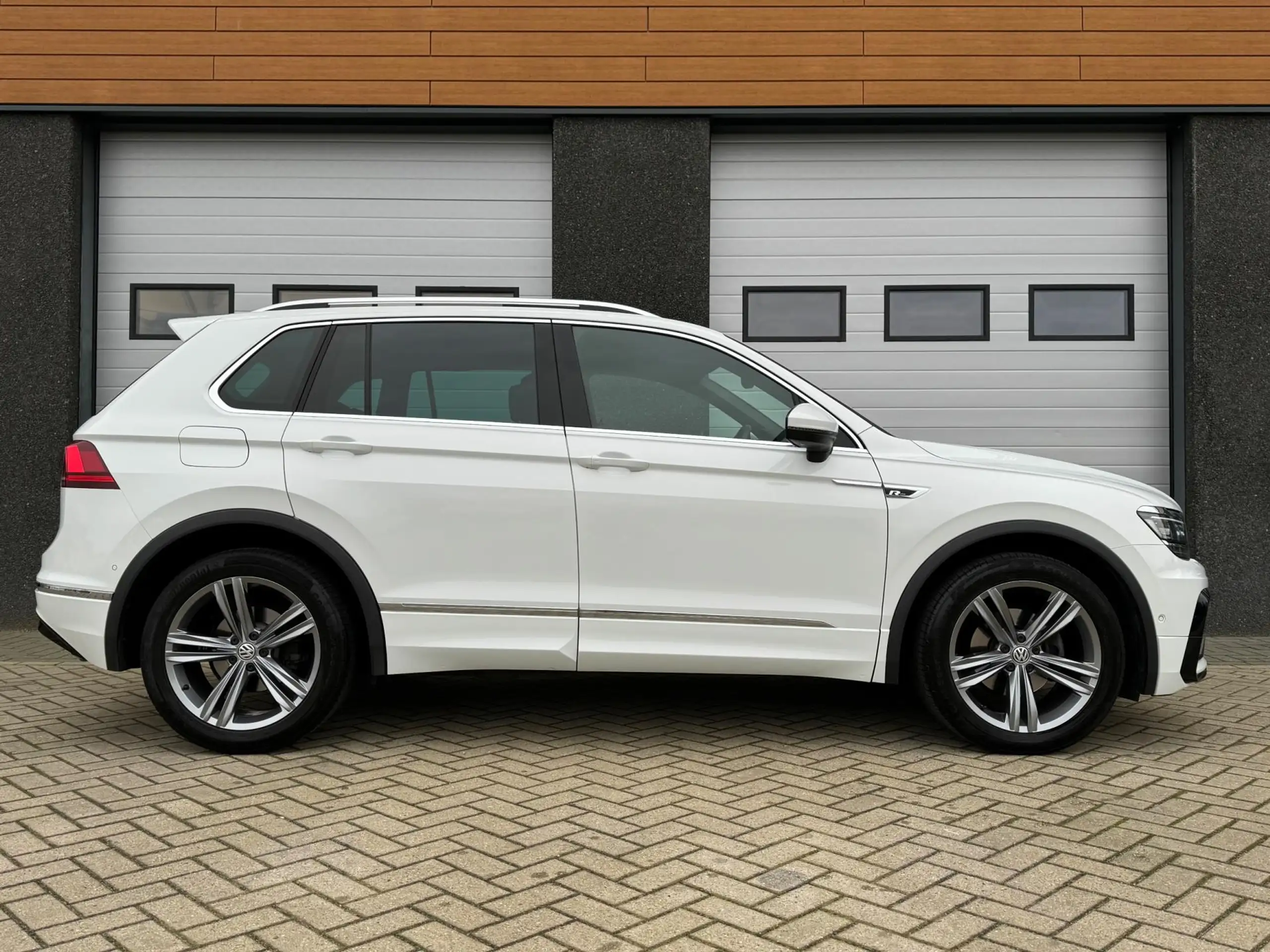 Volkswagen - Tiguan