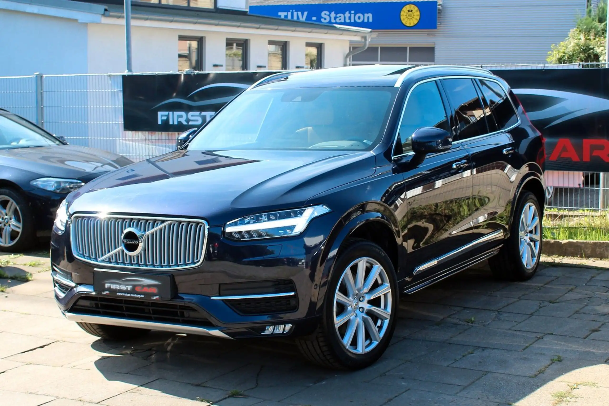 Volvo - XC90