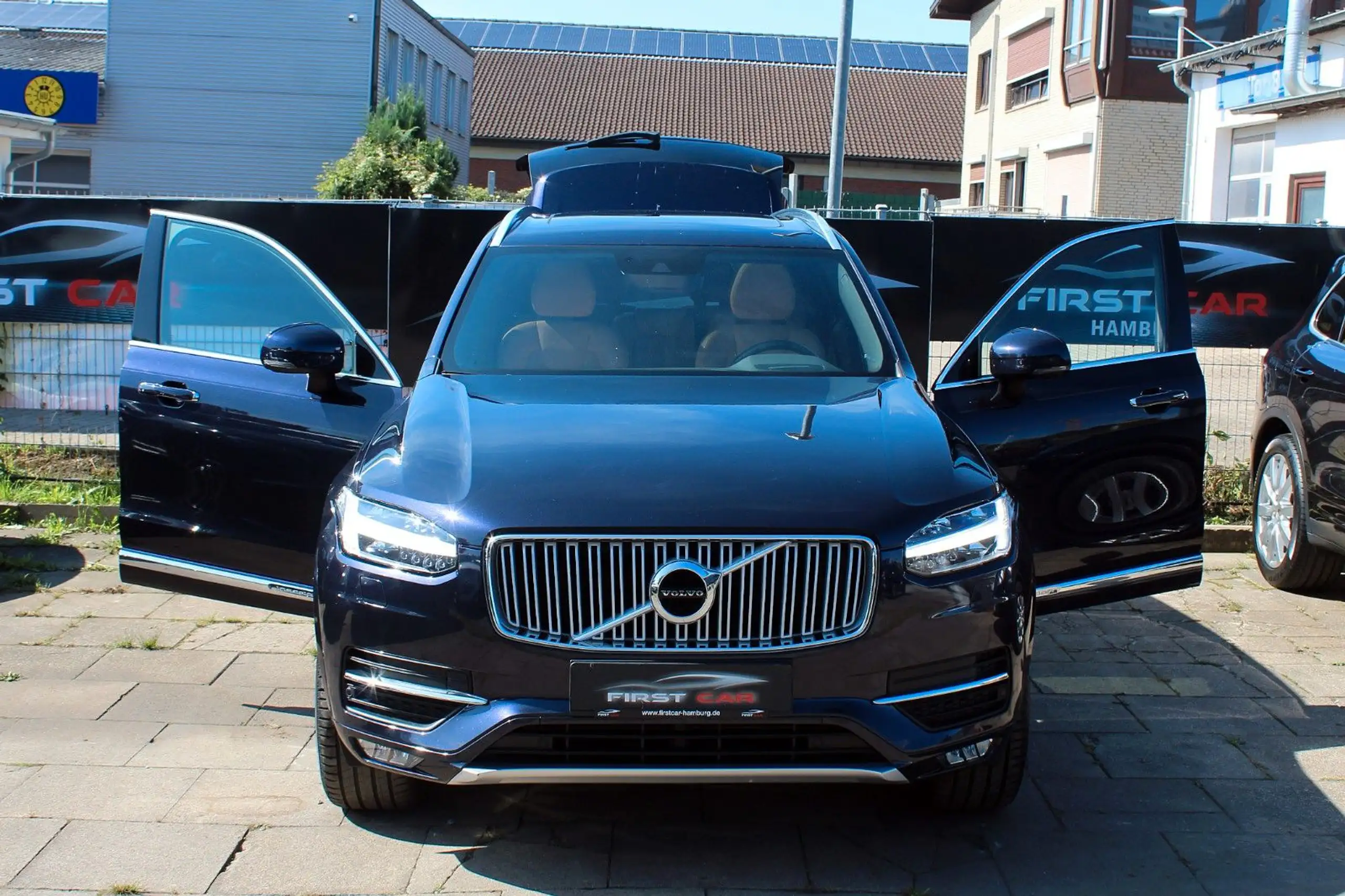 Volvo - XC90