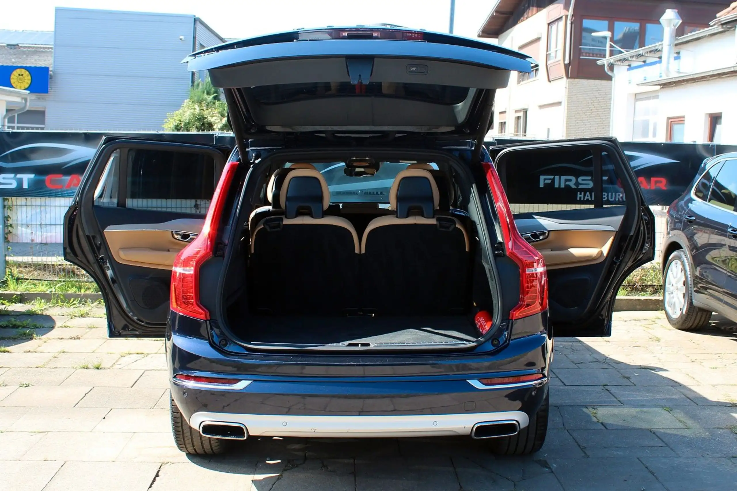 Volvo - XC90