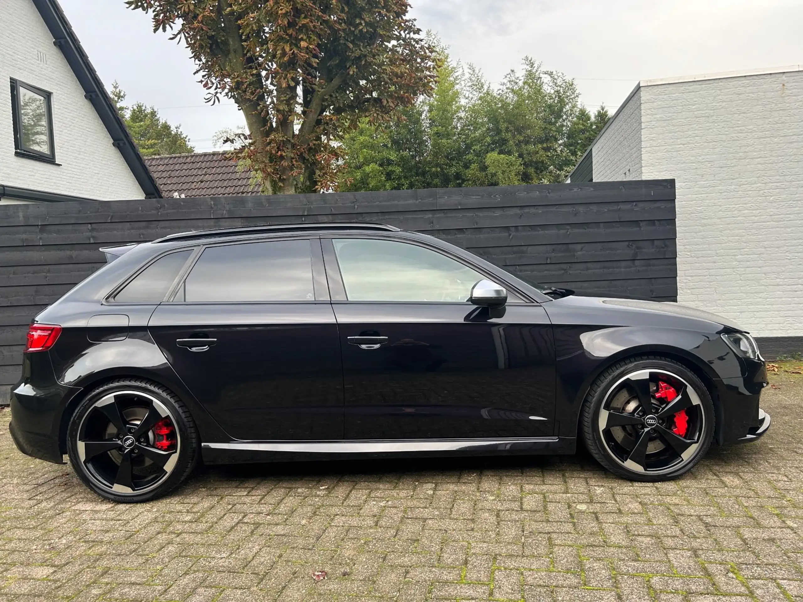 Audi - RS3