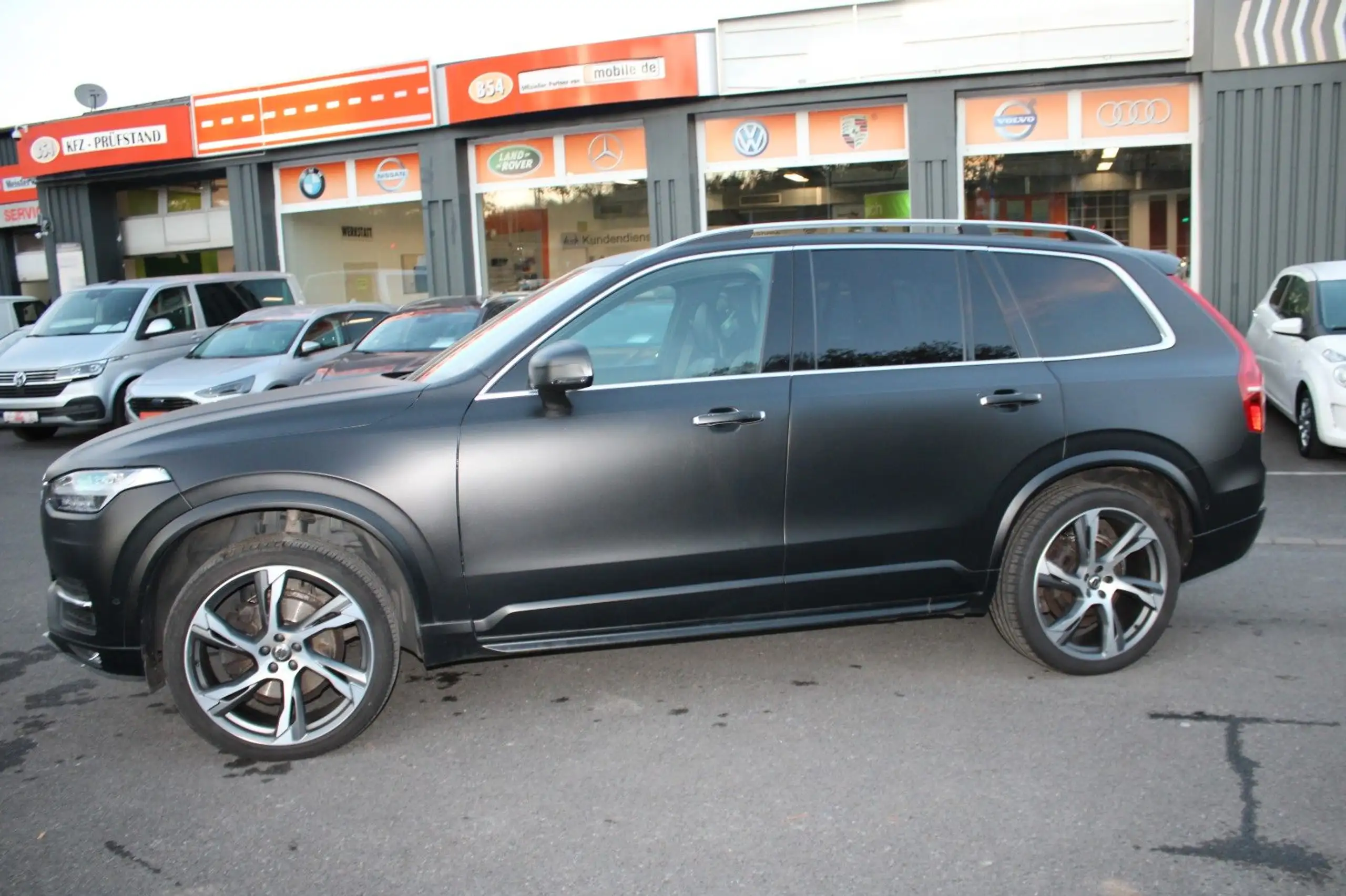 Volvo - XC90