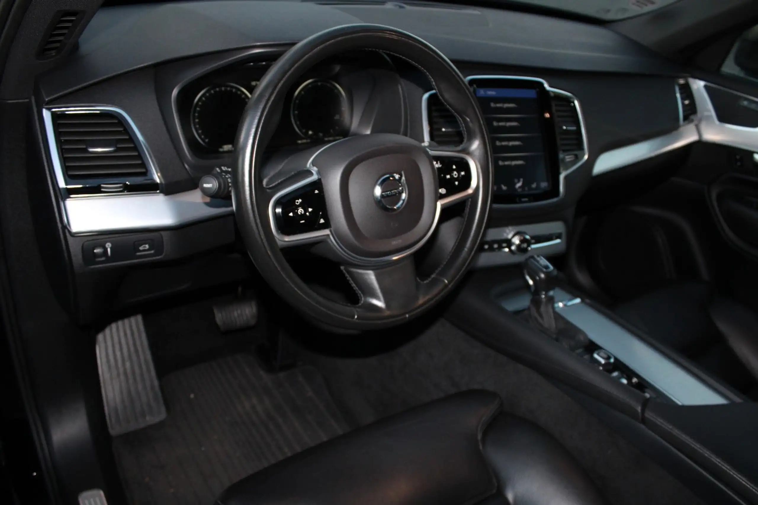 Volvo - XC90