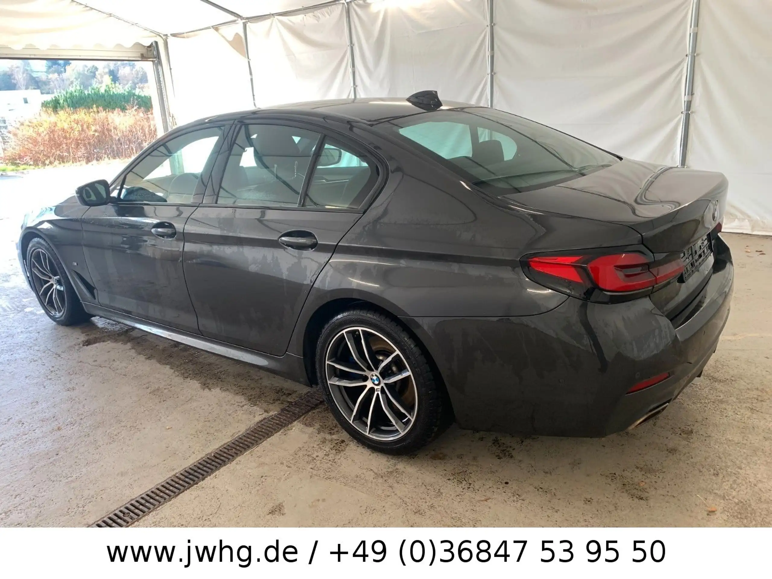 BMW - 530