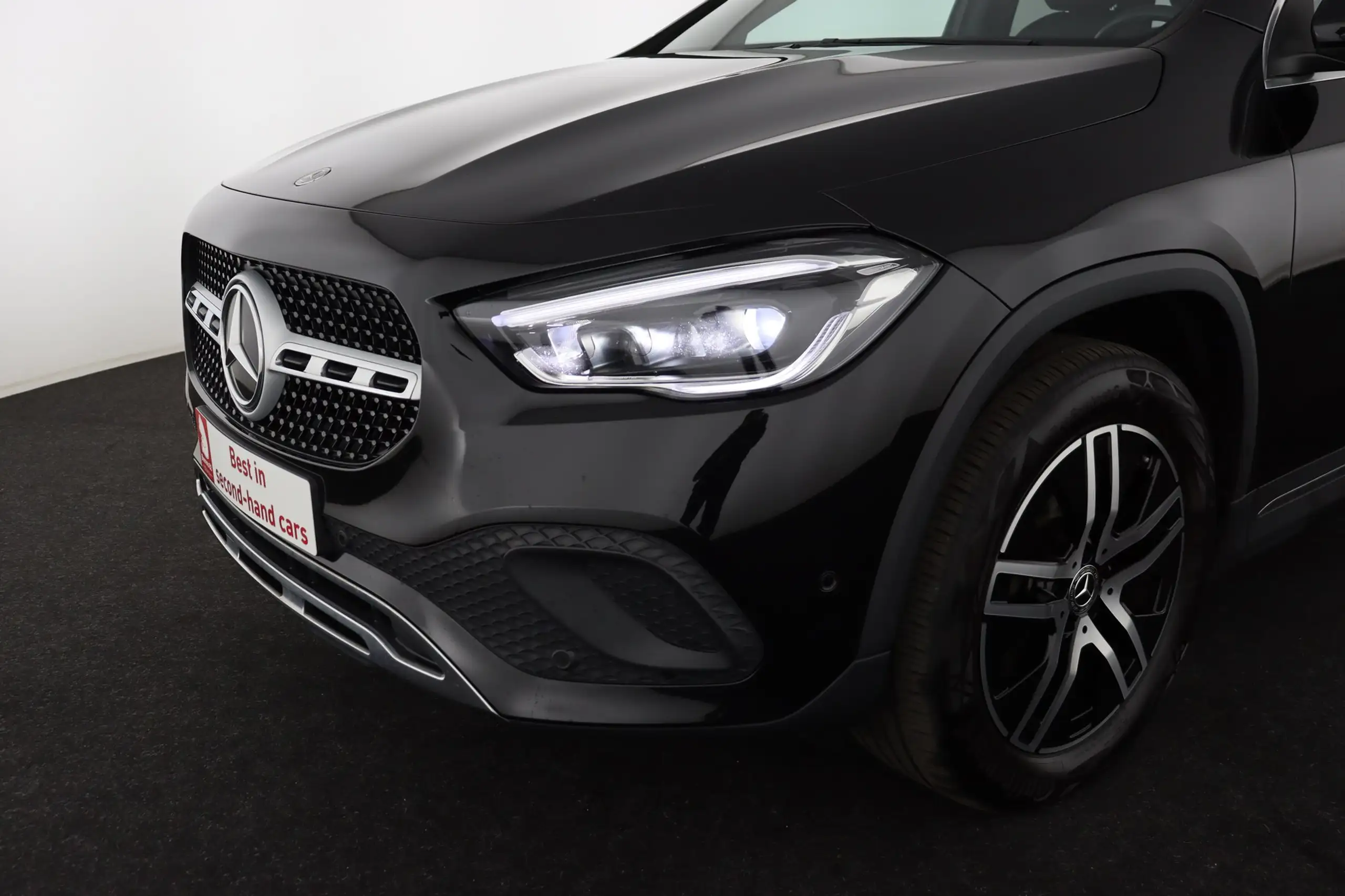 Mercedes-Benz - GLA 200