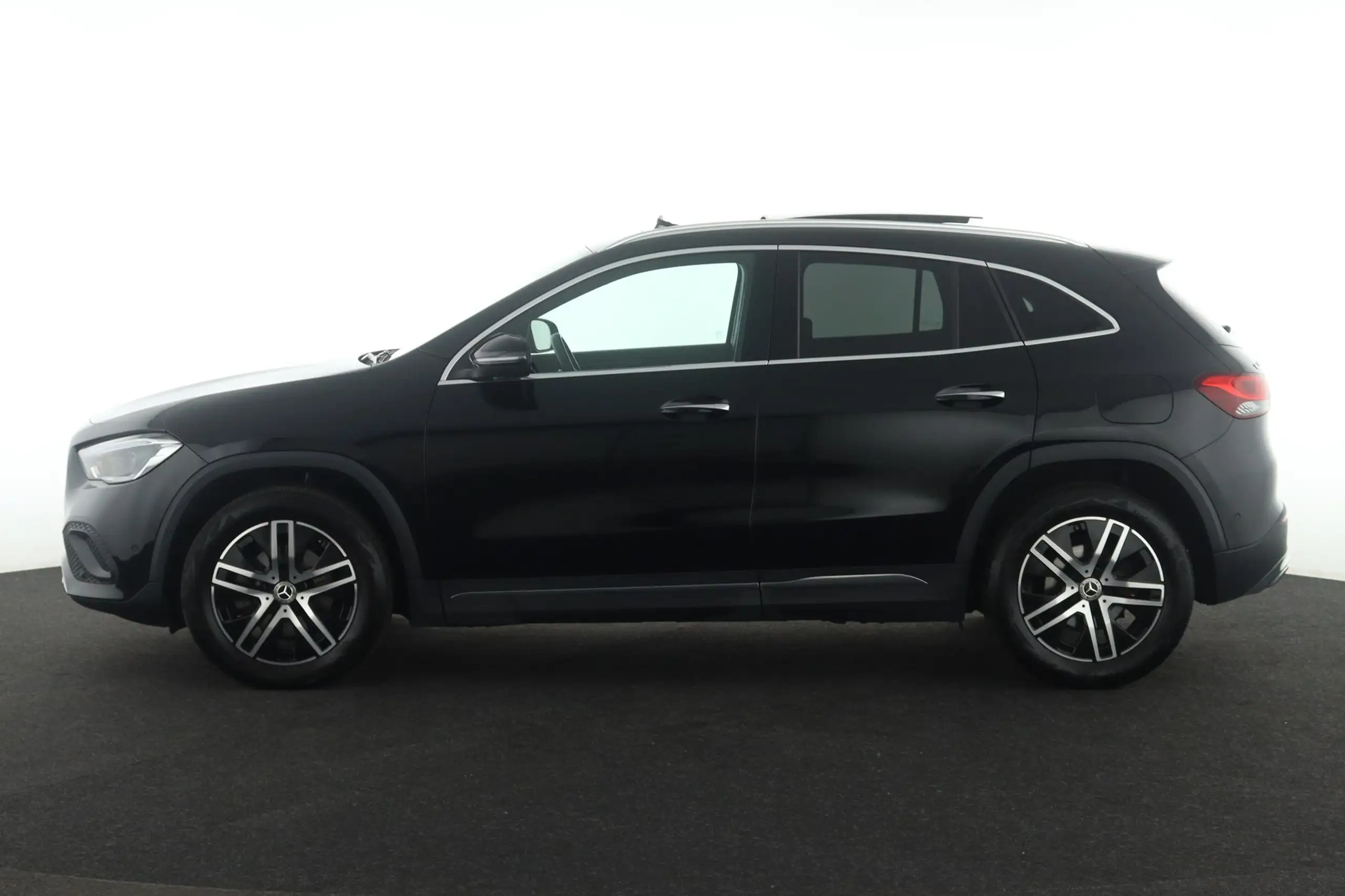 Mercedes-Benz - GLA 200