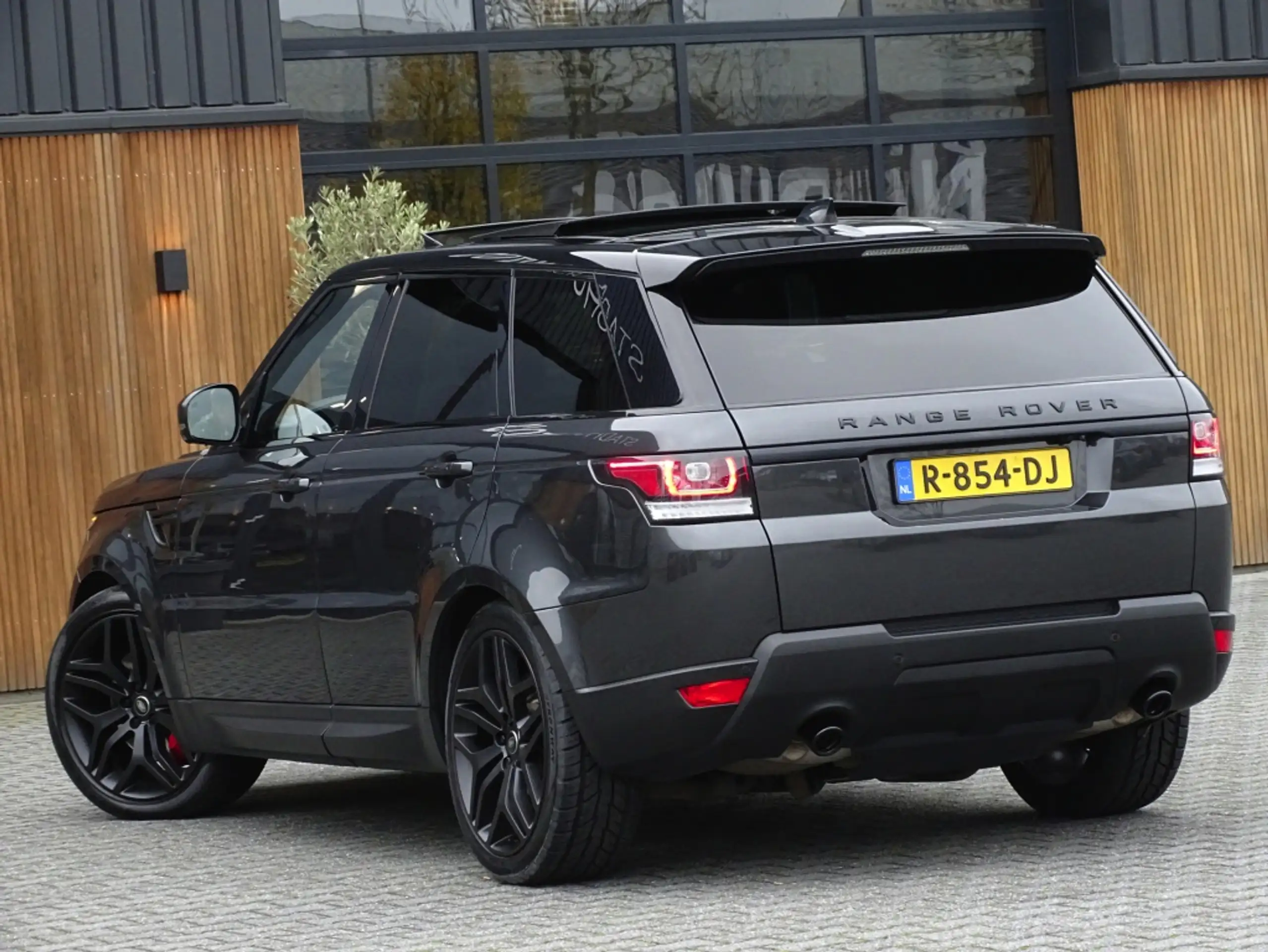 Land Rover - Range Rover Sport