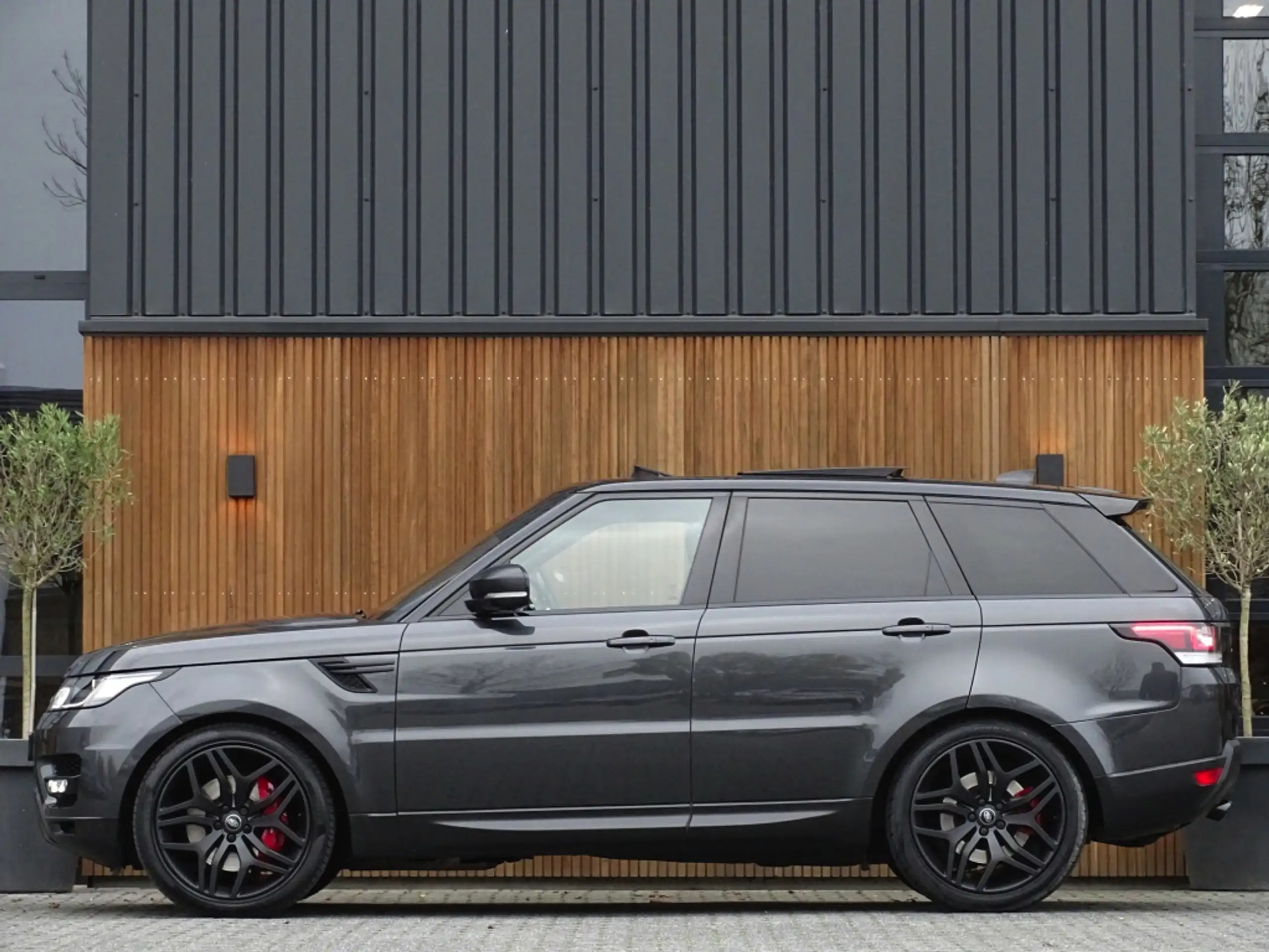 Land Rover - Range Rover Sport