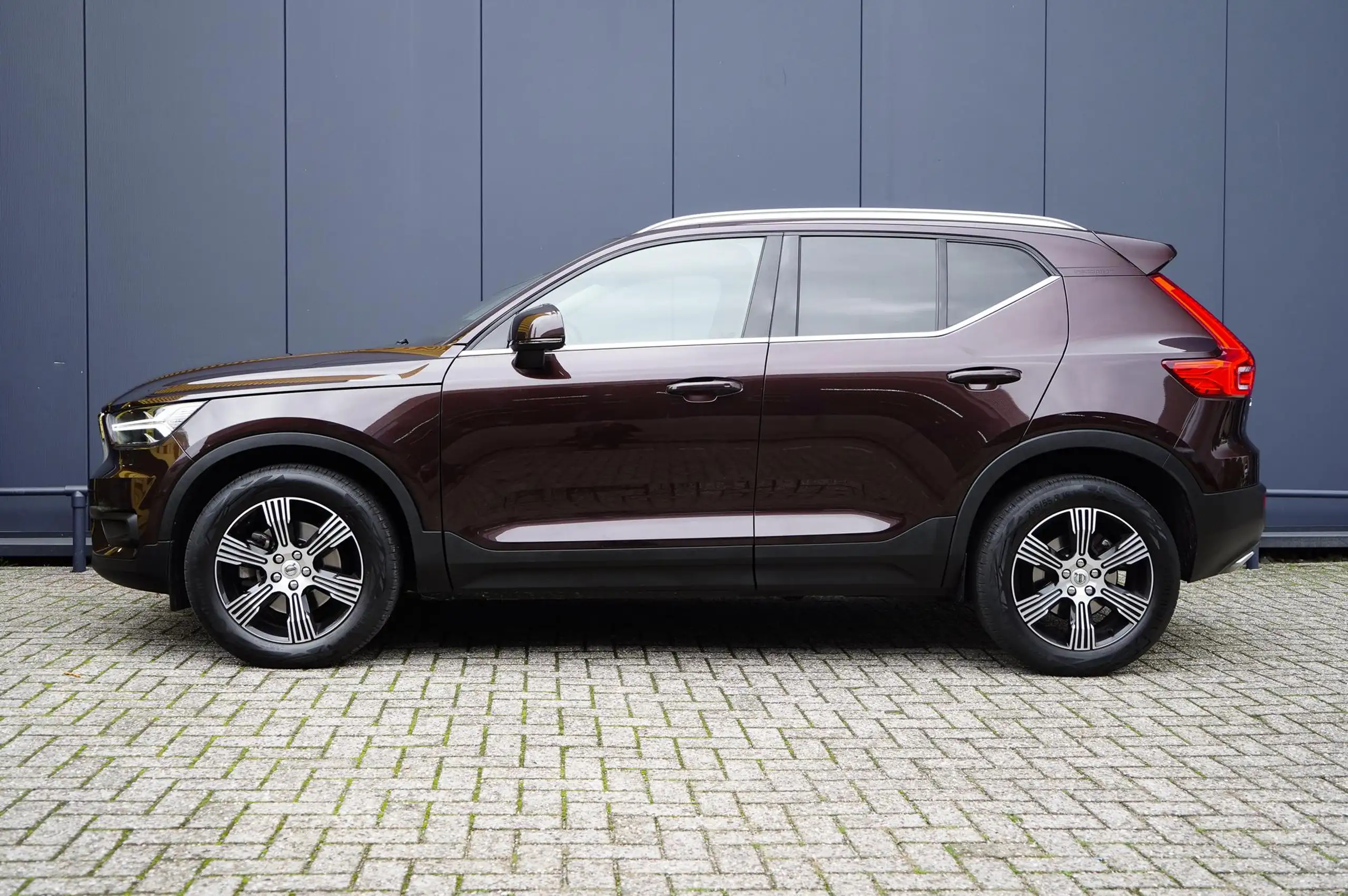 Volvo - XC40