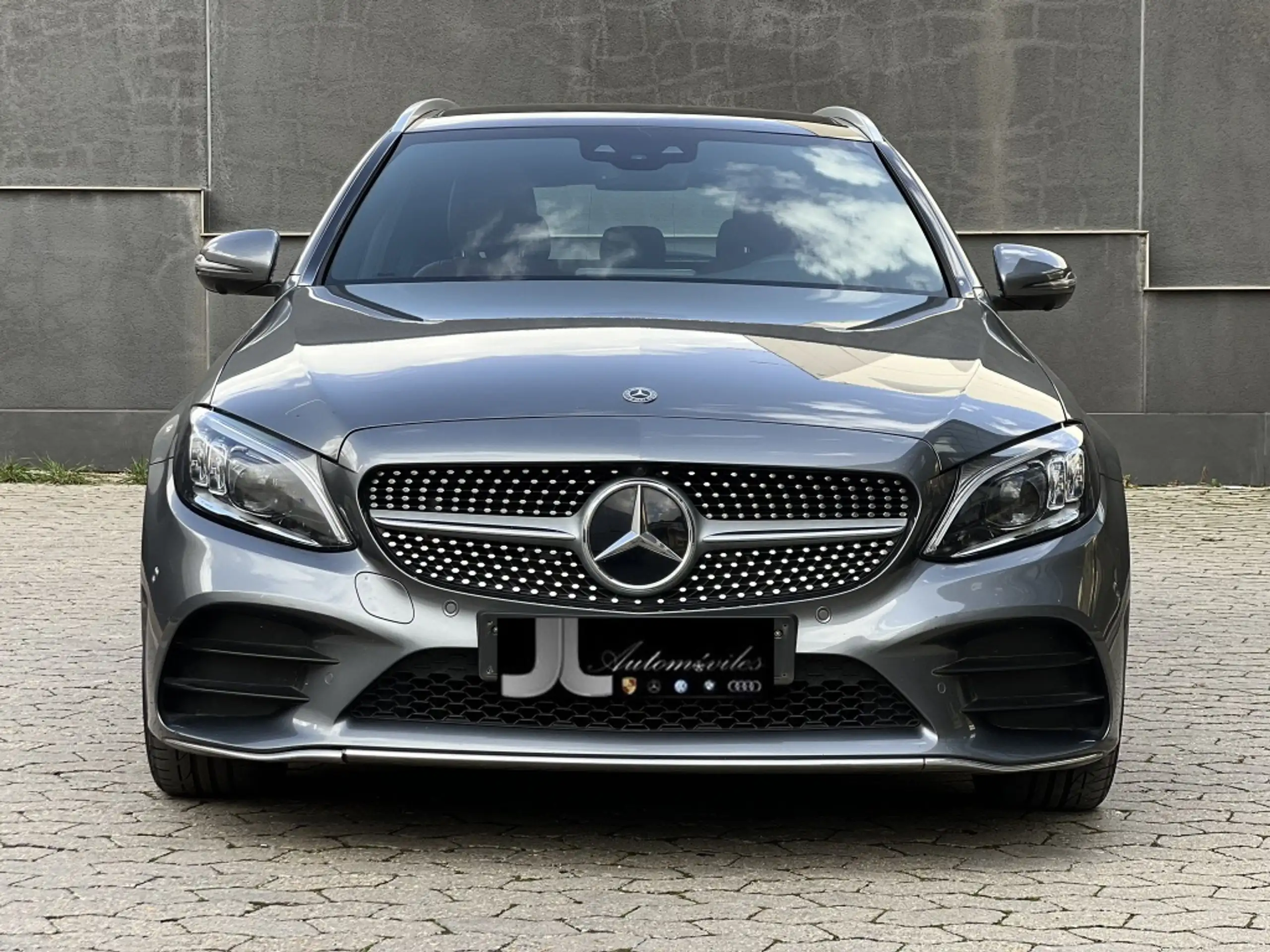 Mercedes-Benz - C 220