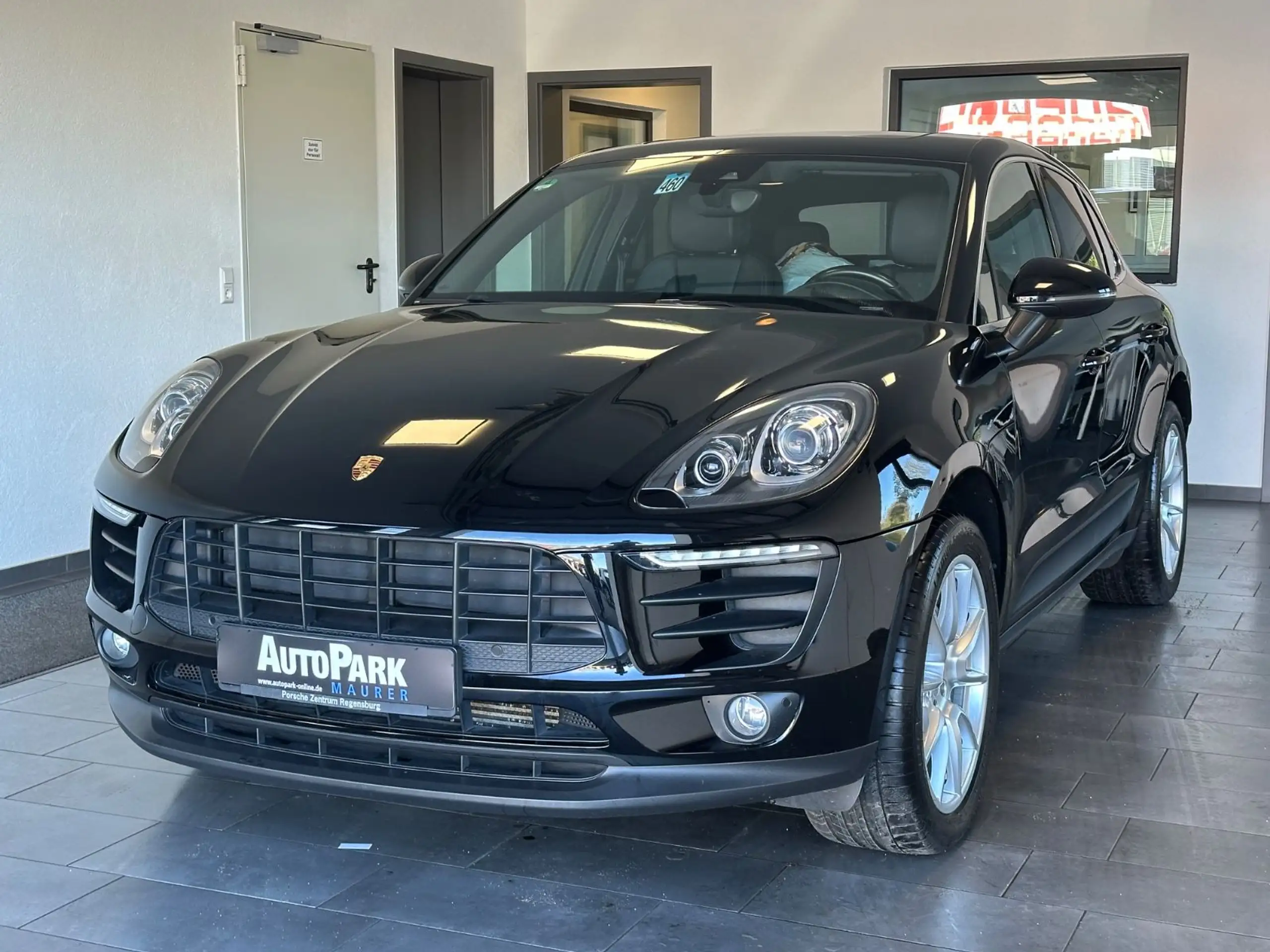 Porsche - Macan