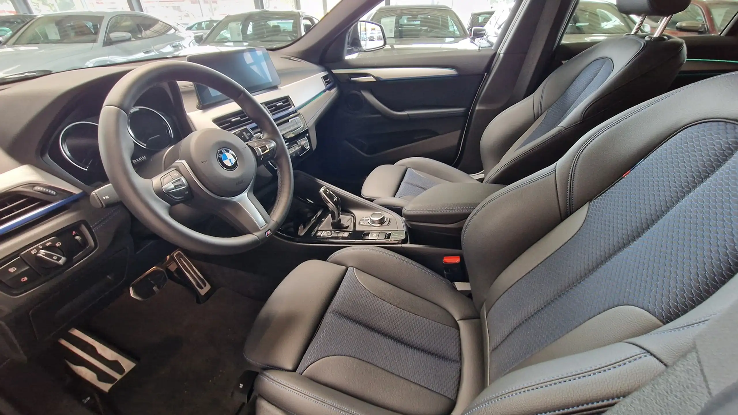 BMW - X2