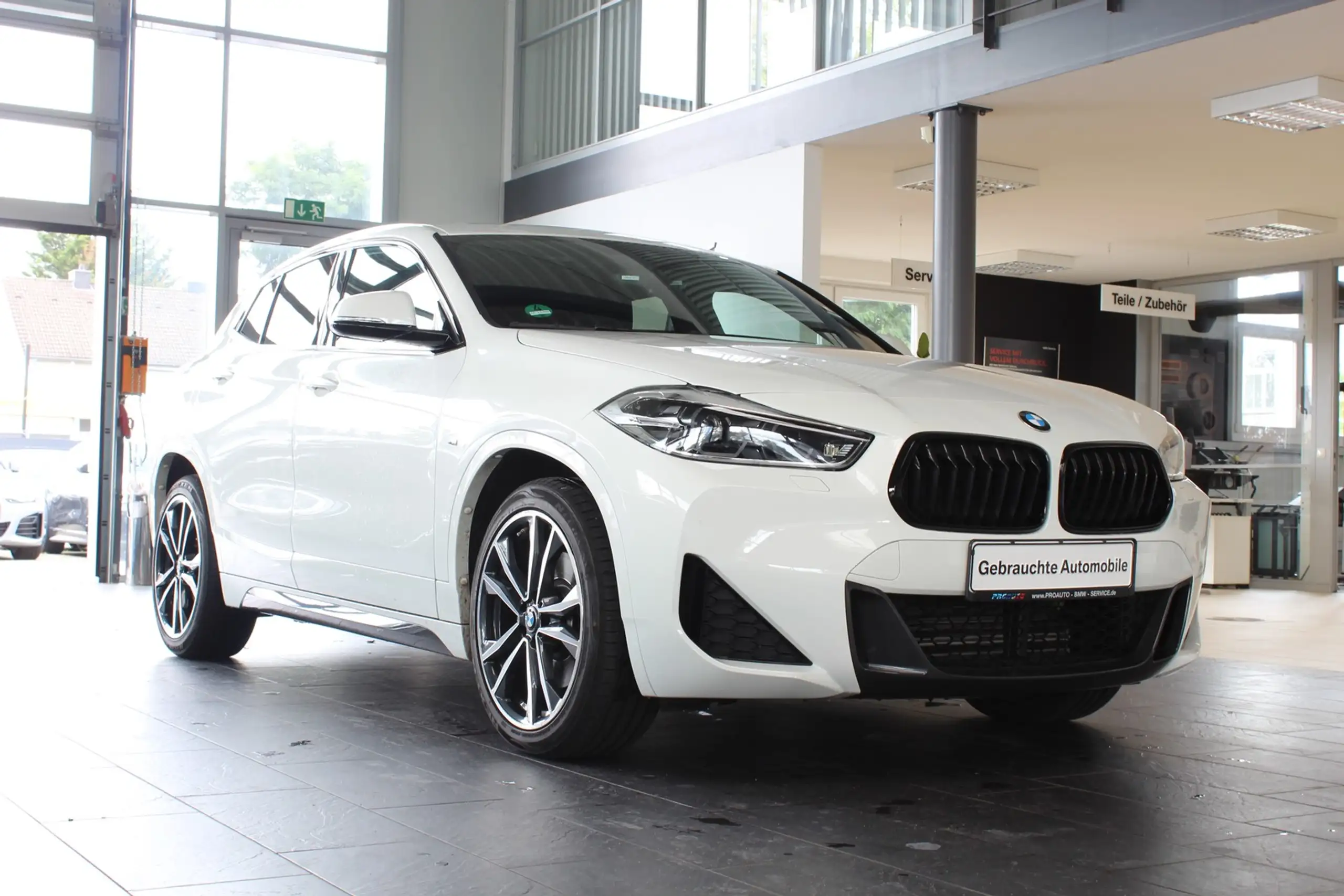 BMW - X2