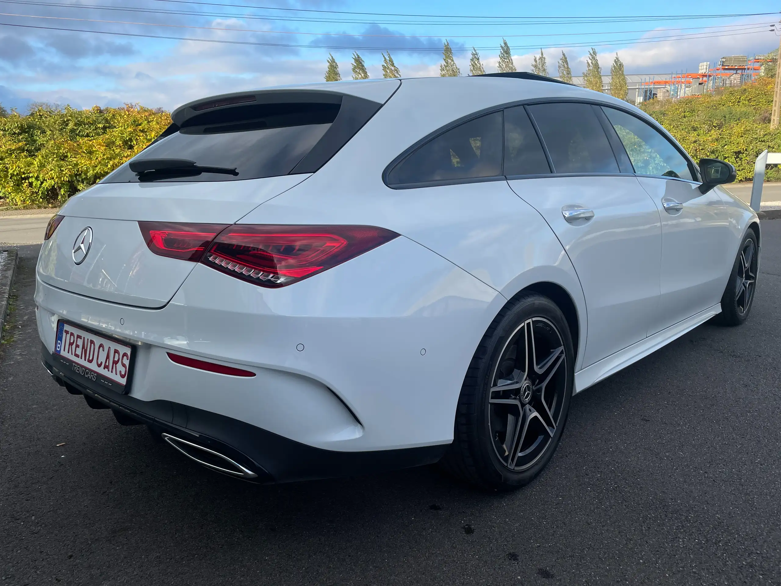 Mercedes-Benz - CLA 200