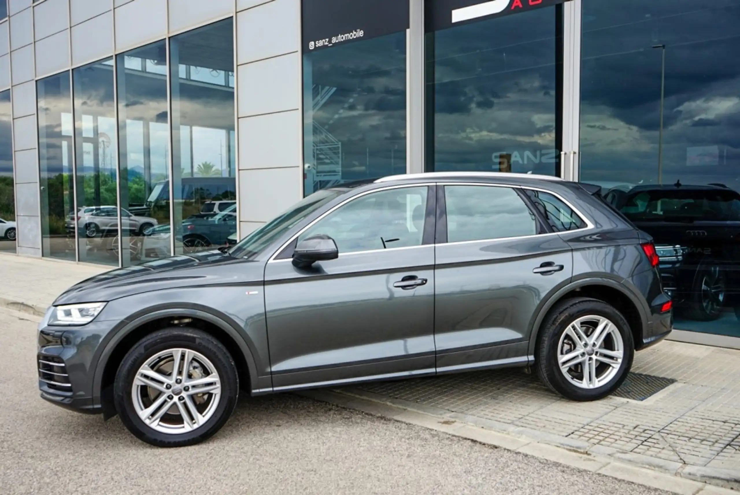 Audi - Q5