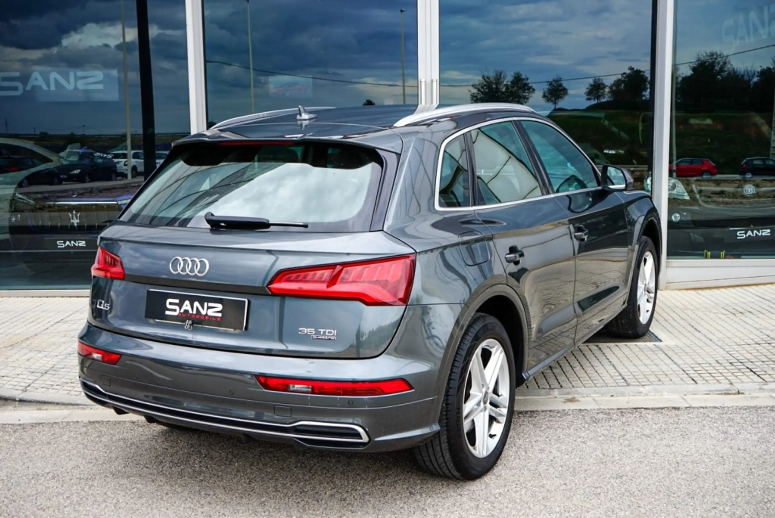 Audi - Q5