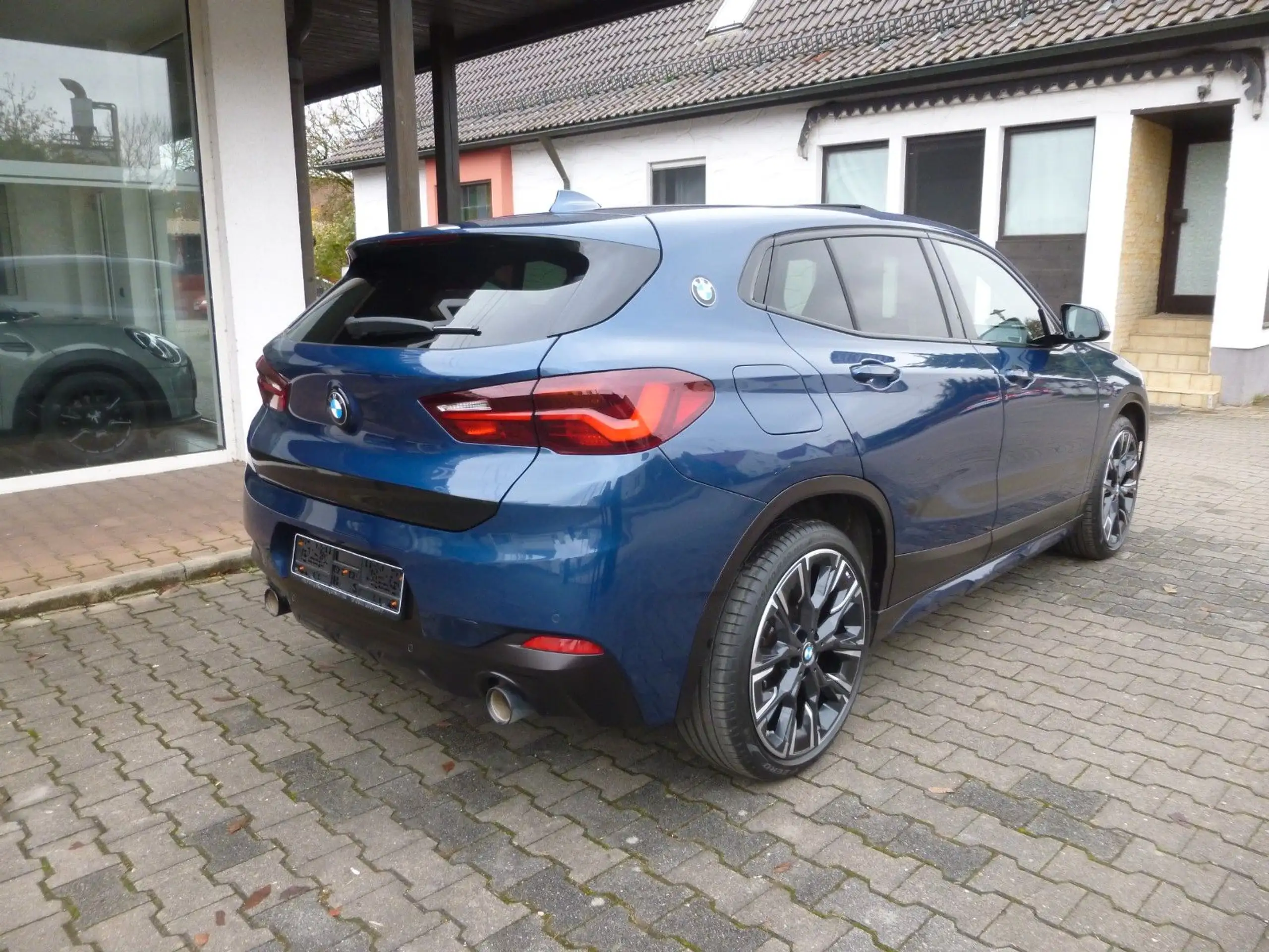 BMW - X2