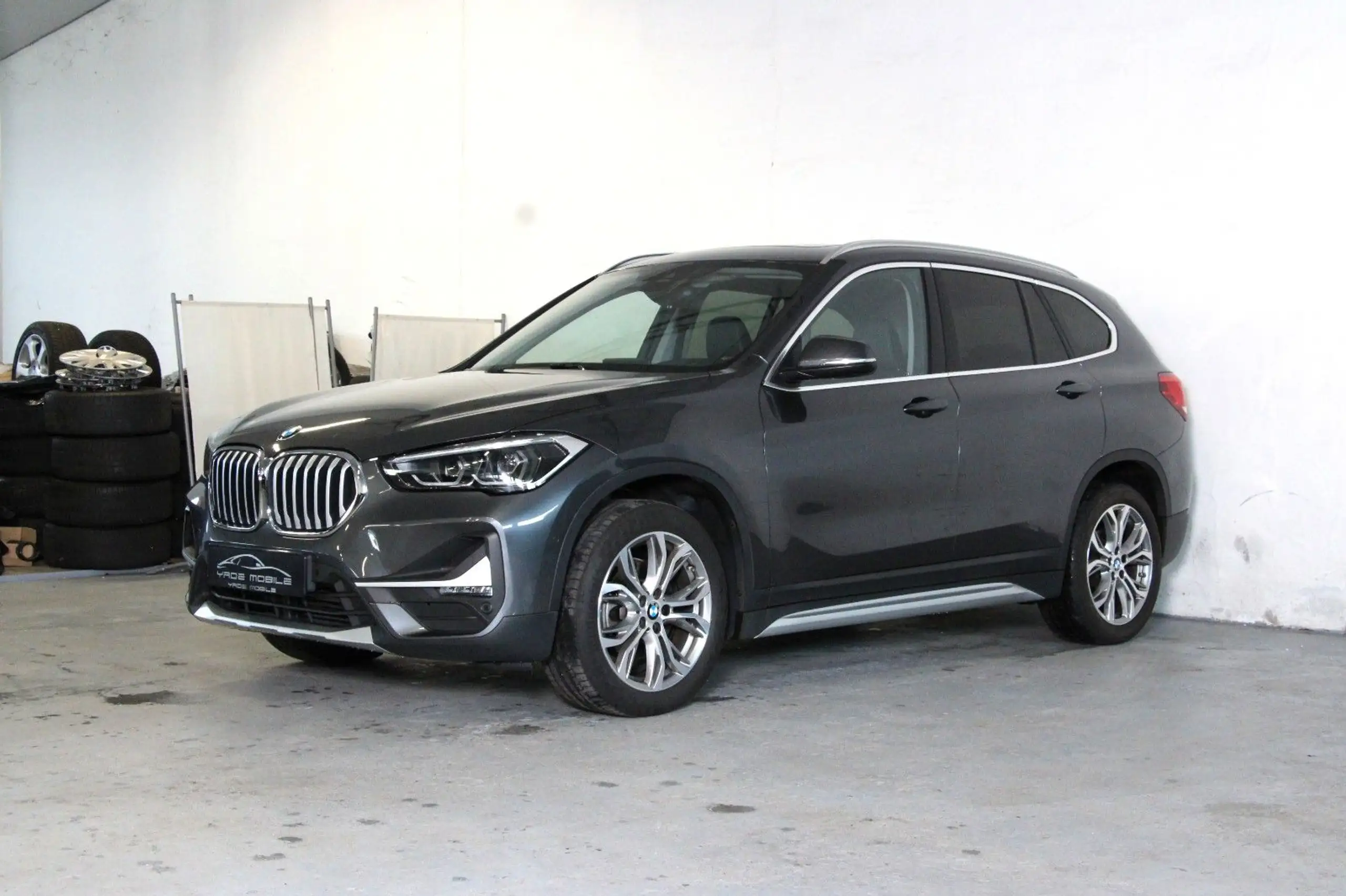 BMW - X1