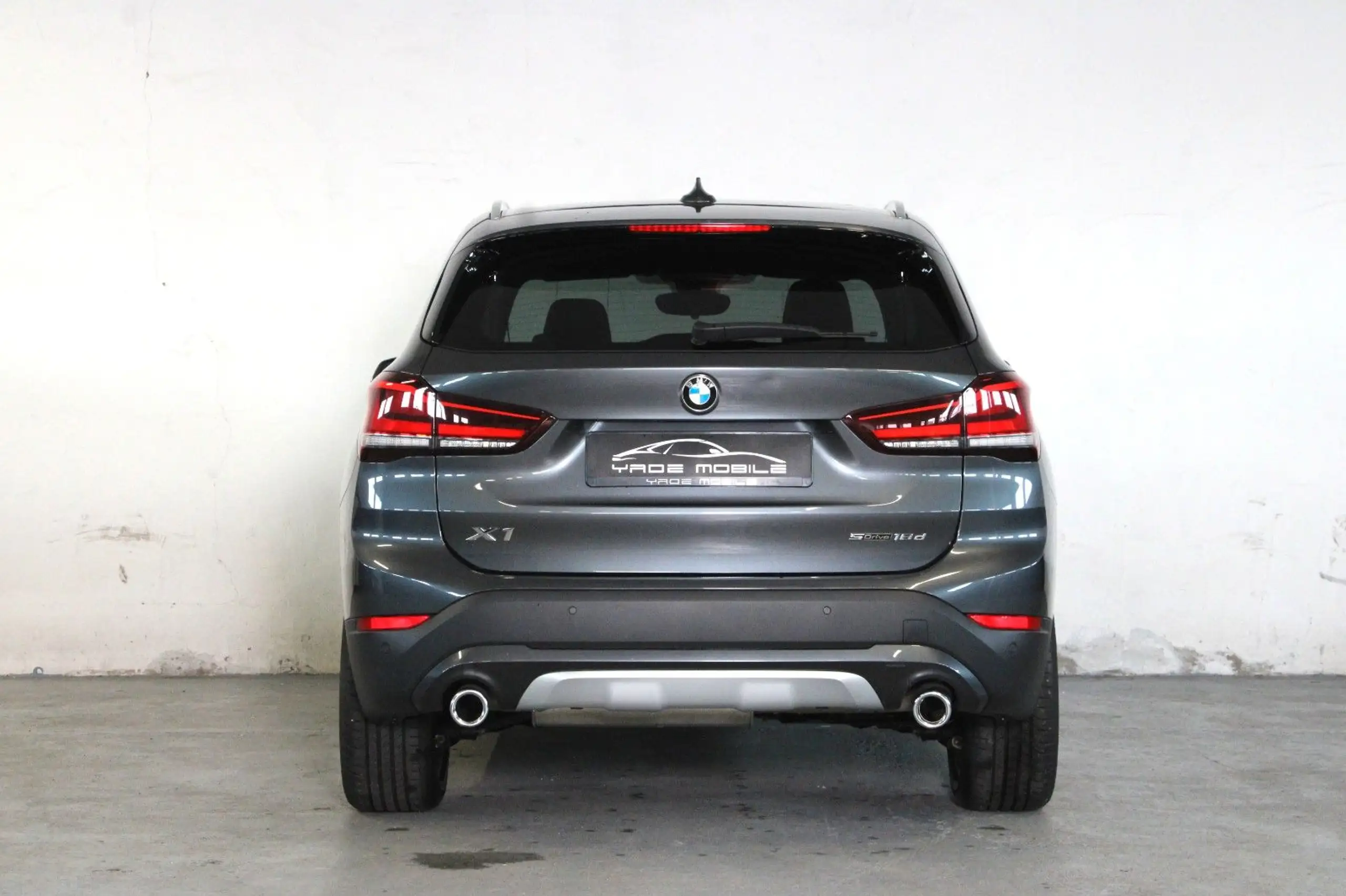 BMW - X1