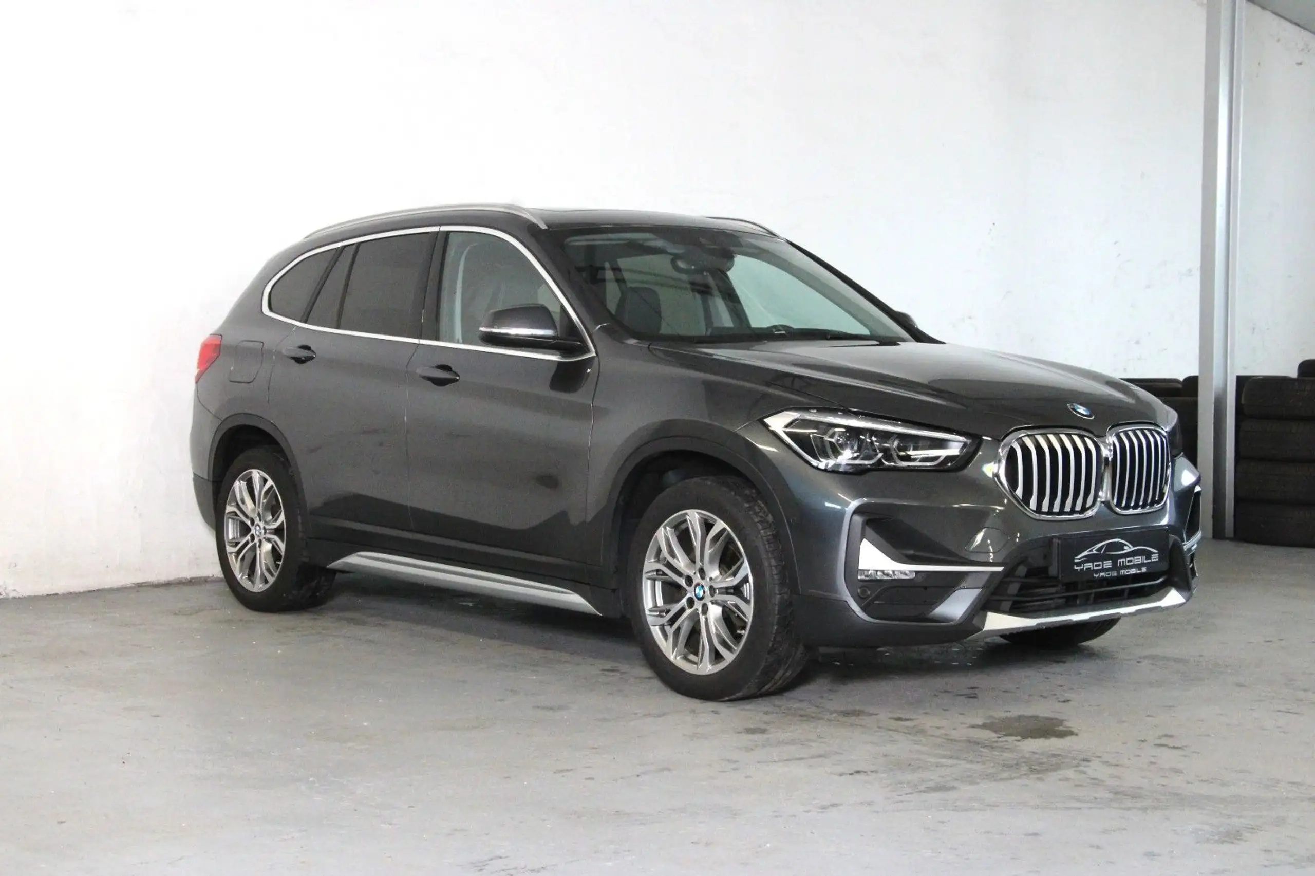 BMW - X1