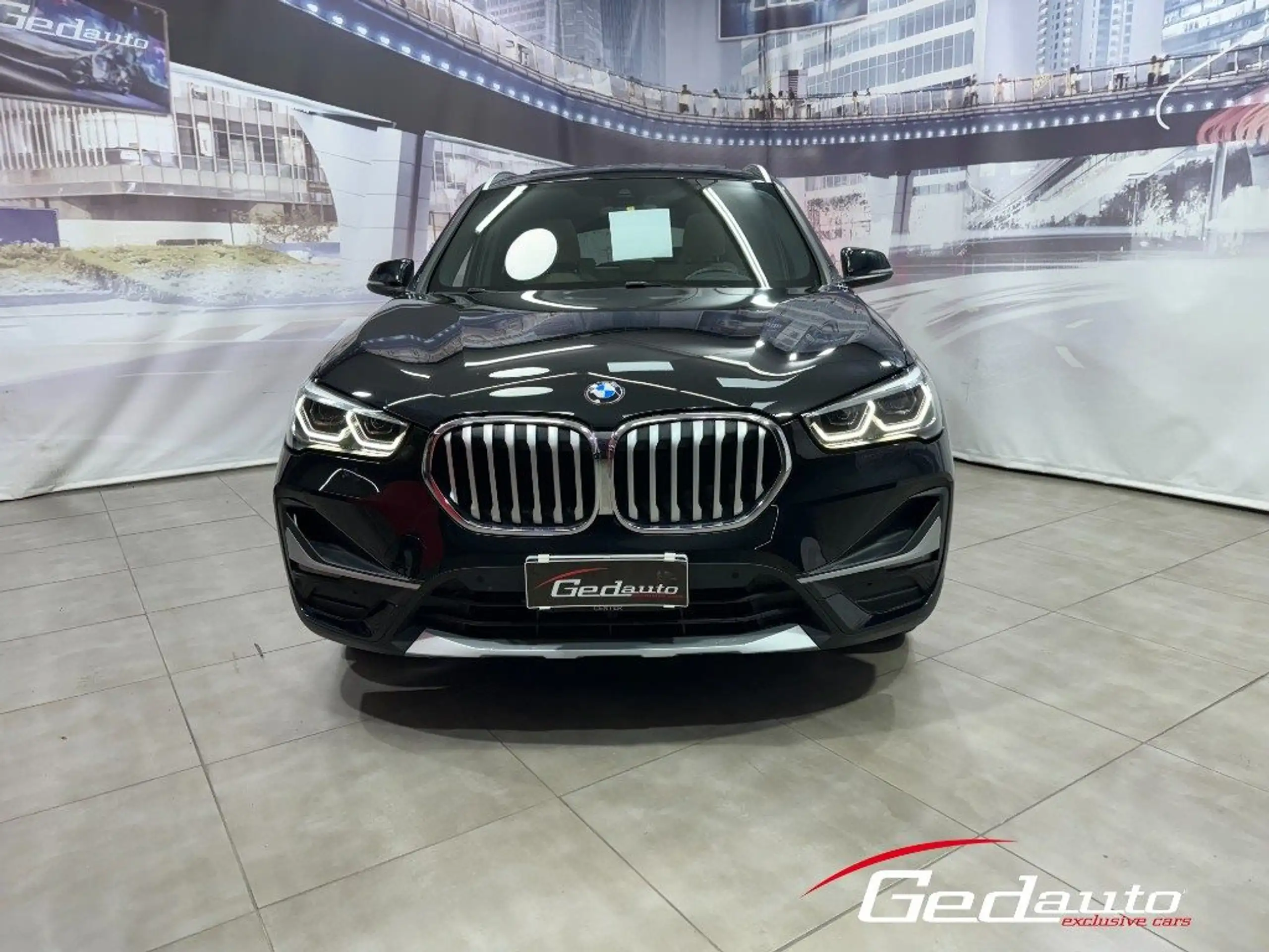 BMW - X1