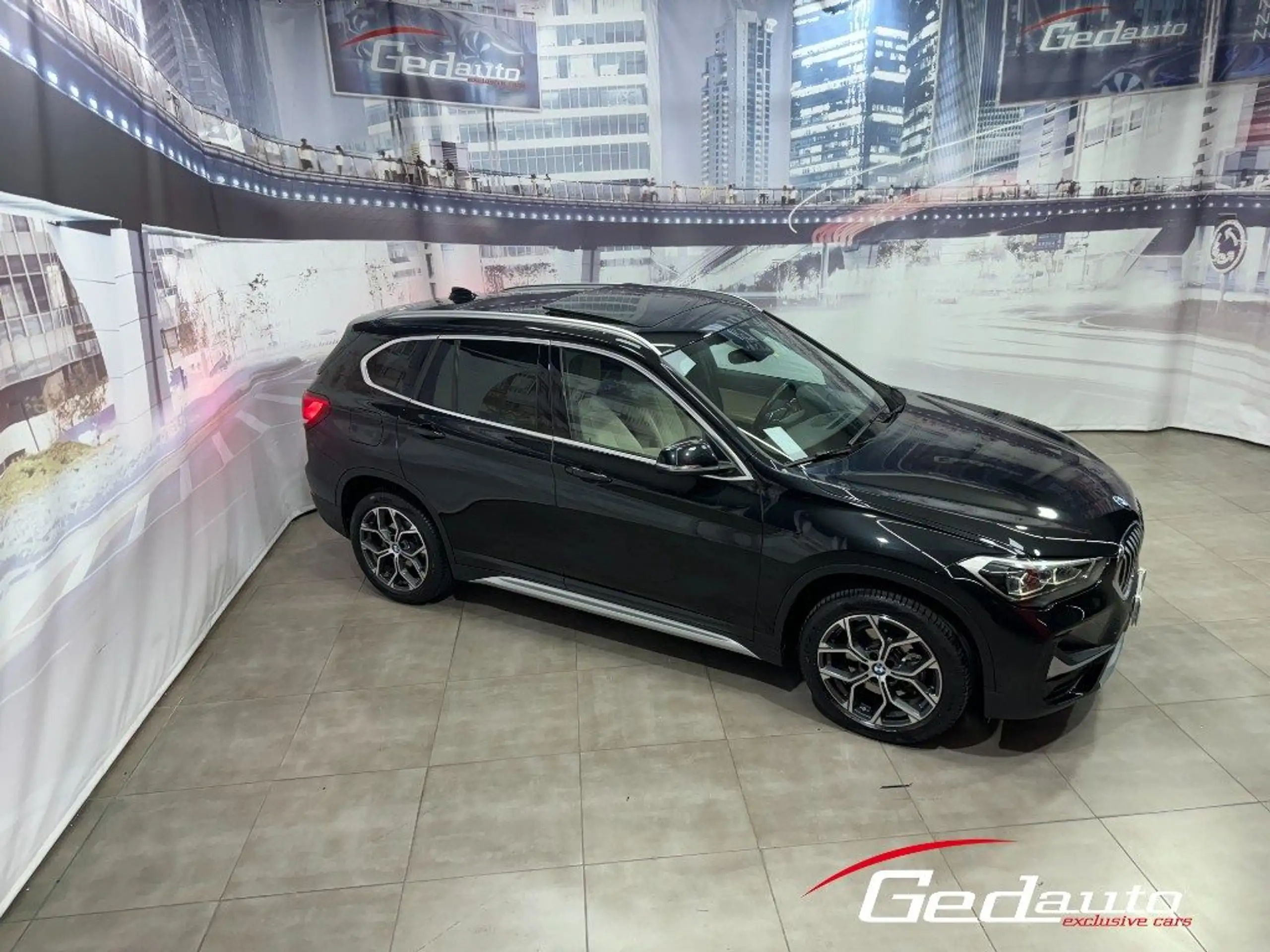 BMW - X1