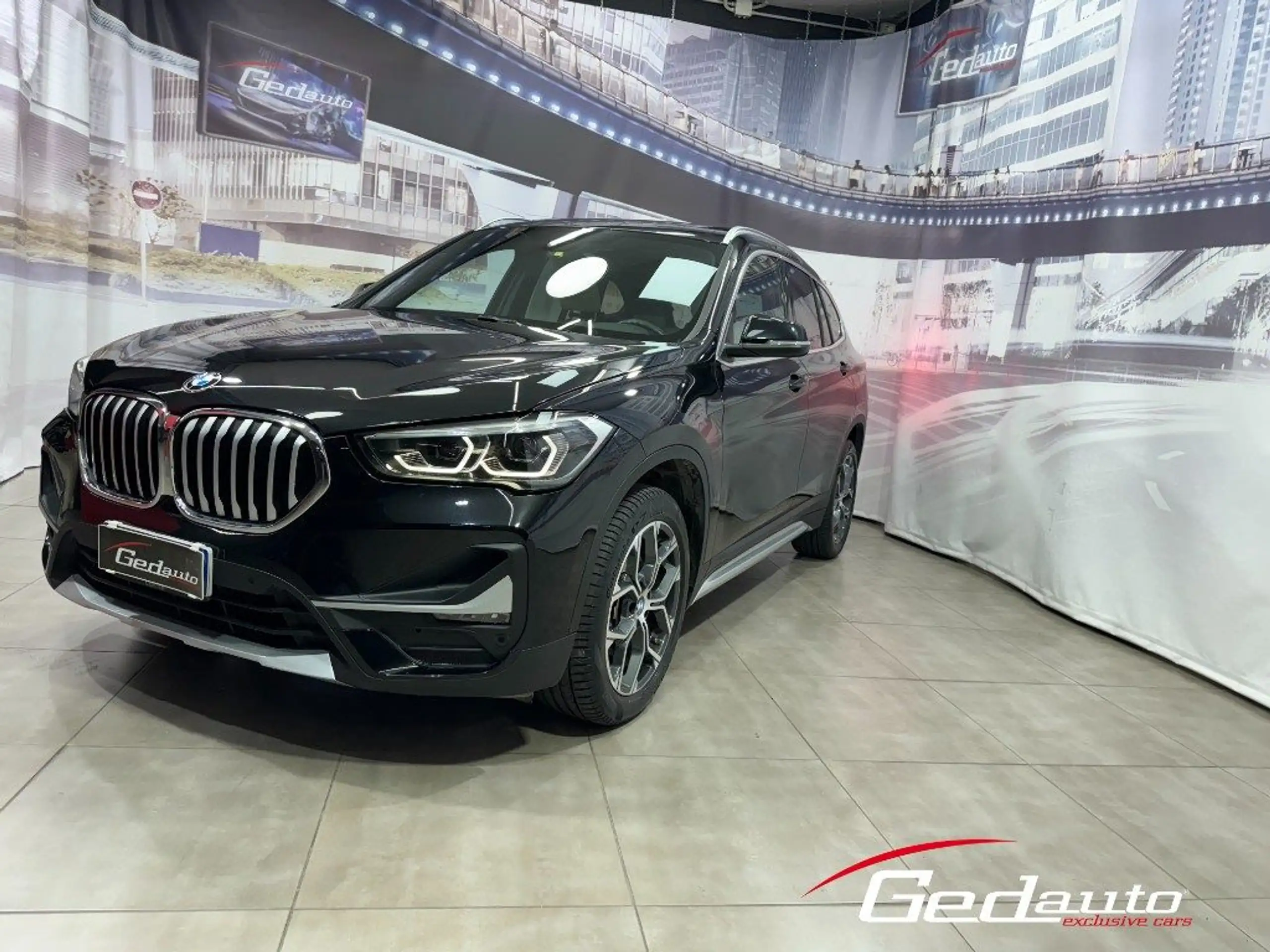 BMW - X1