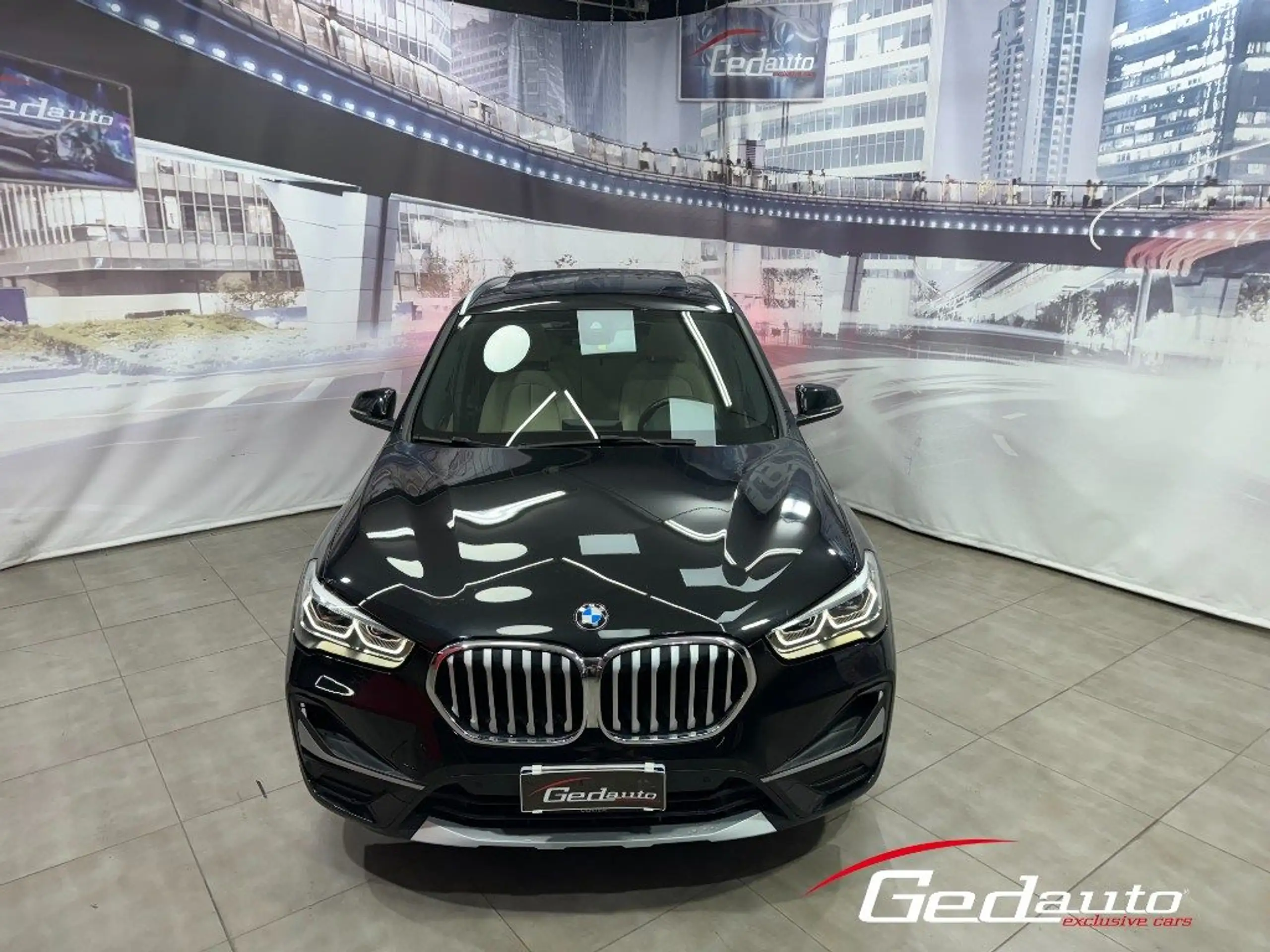 BMW - X1