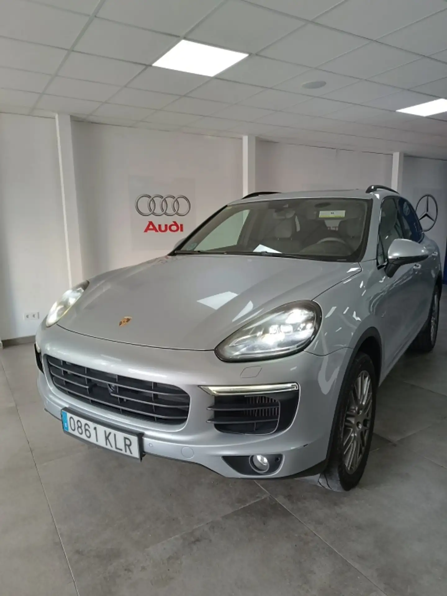 Porsche - Cayenne