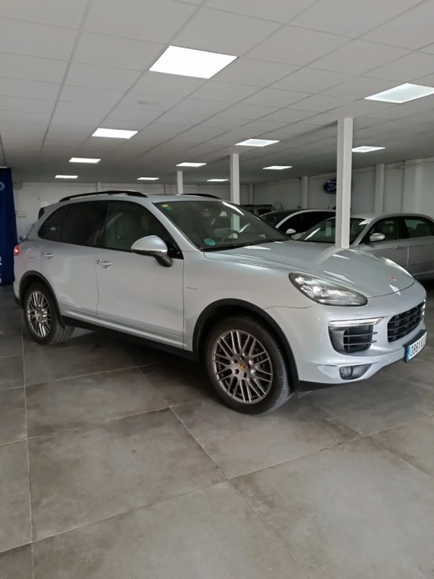 Porsche - Cayenne