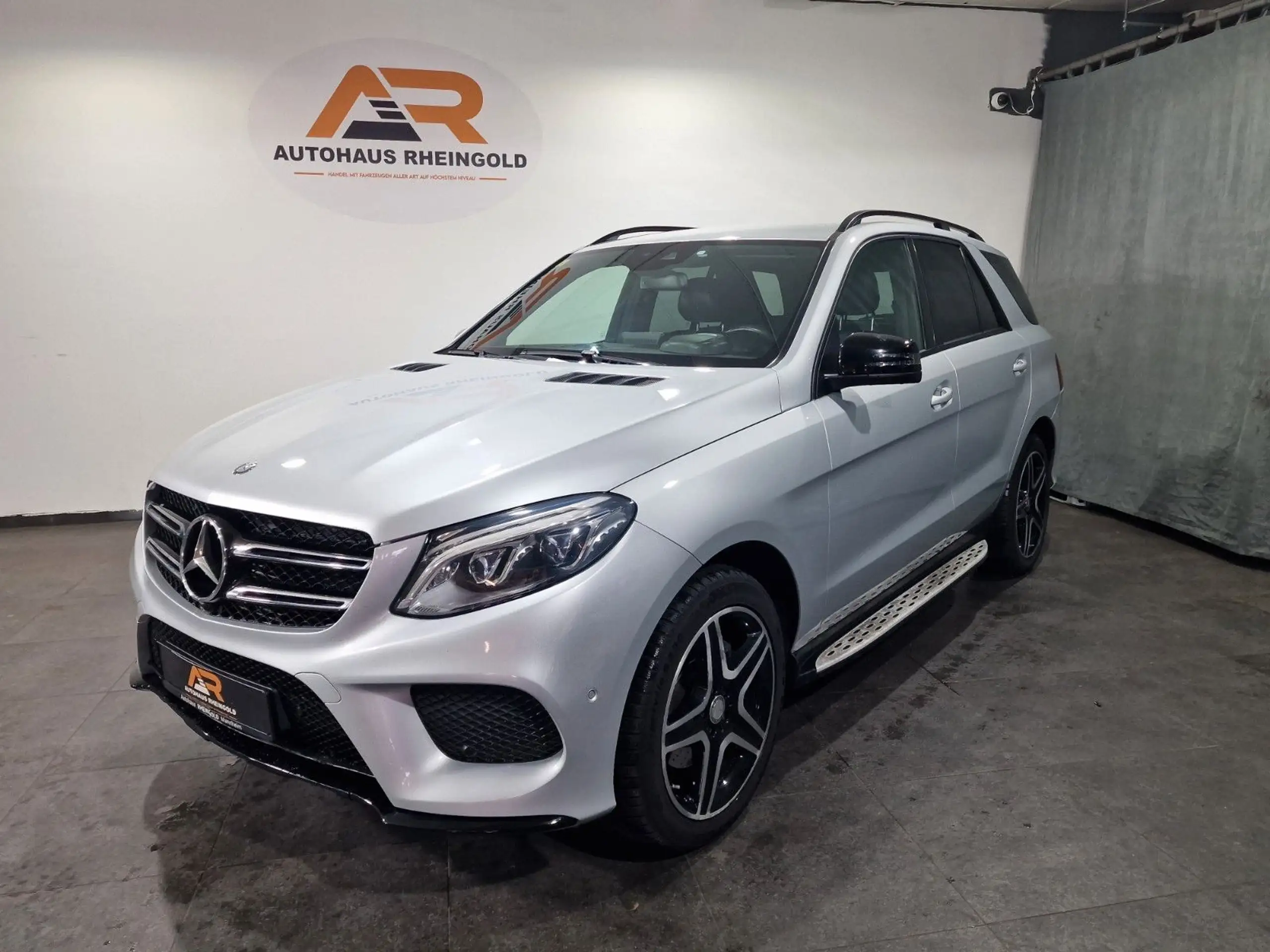 Mercedes-Benz - GLE 350