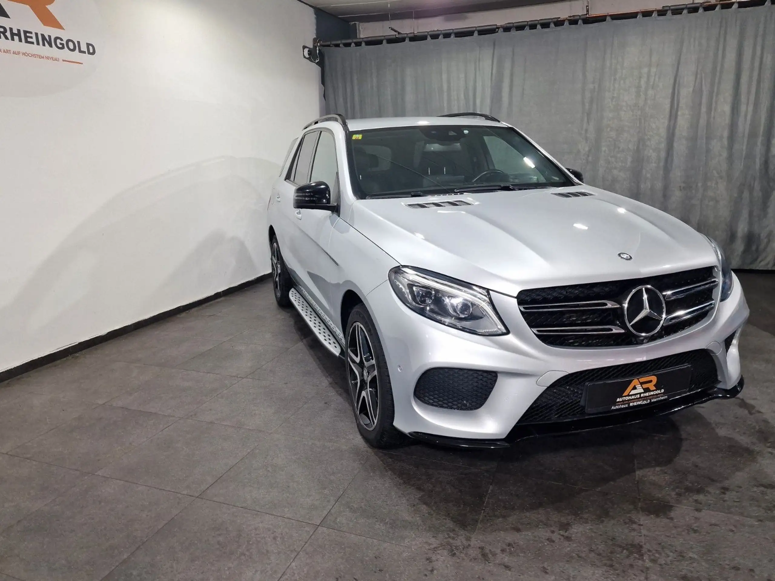 Mercedes-Benz - GLE 350