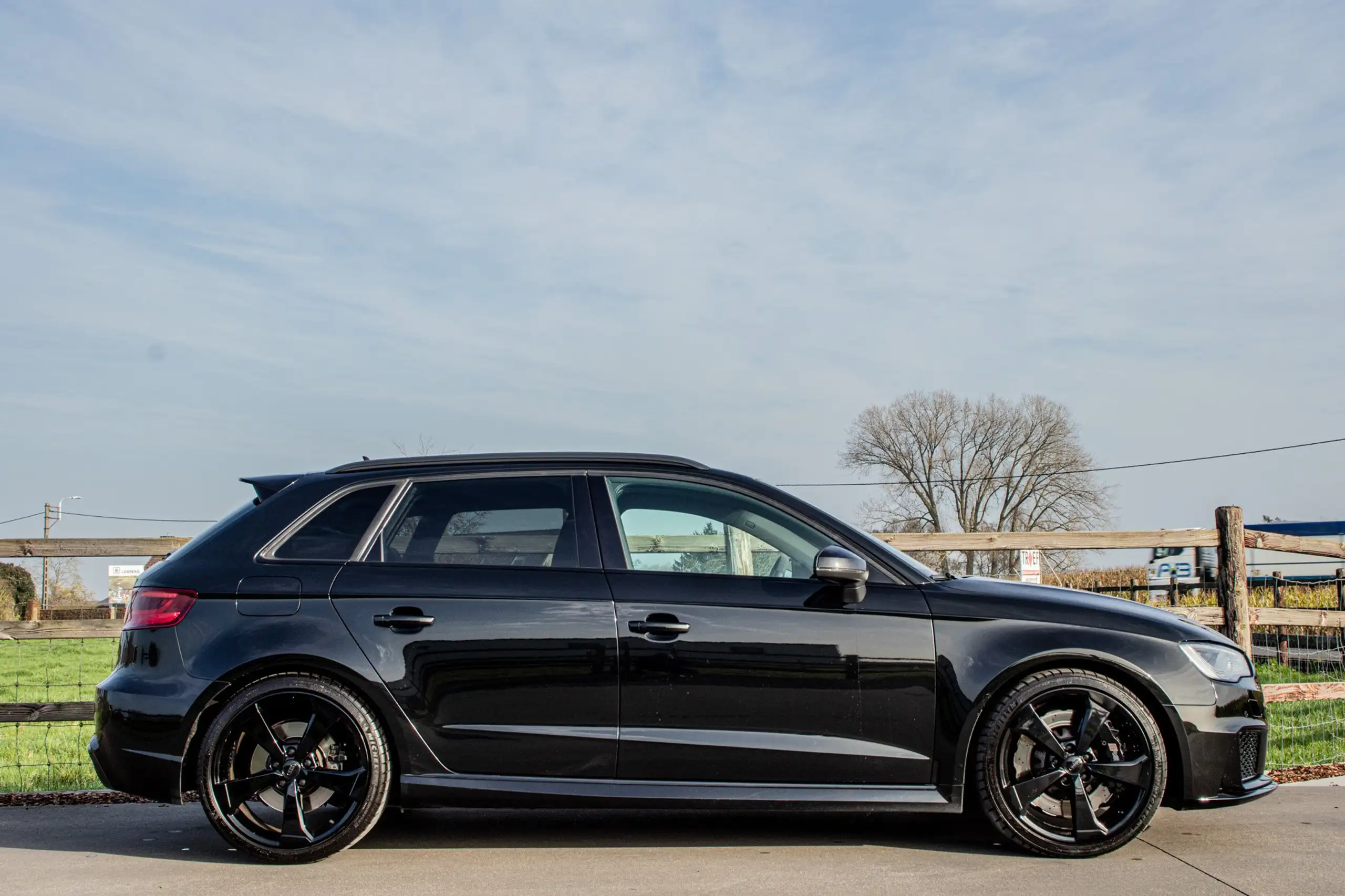 Audi - RS3