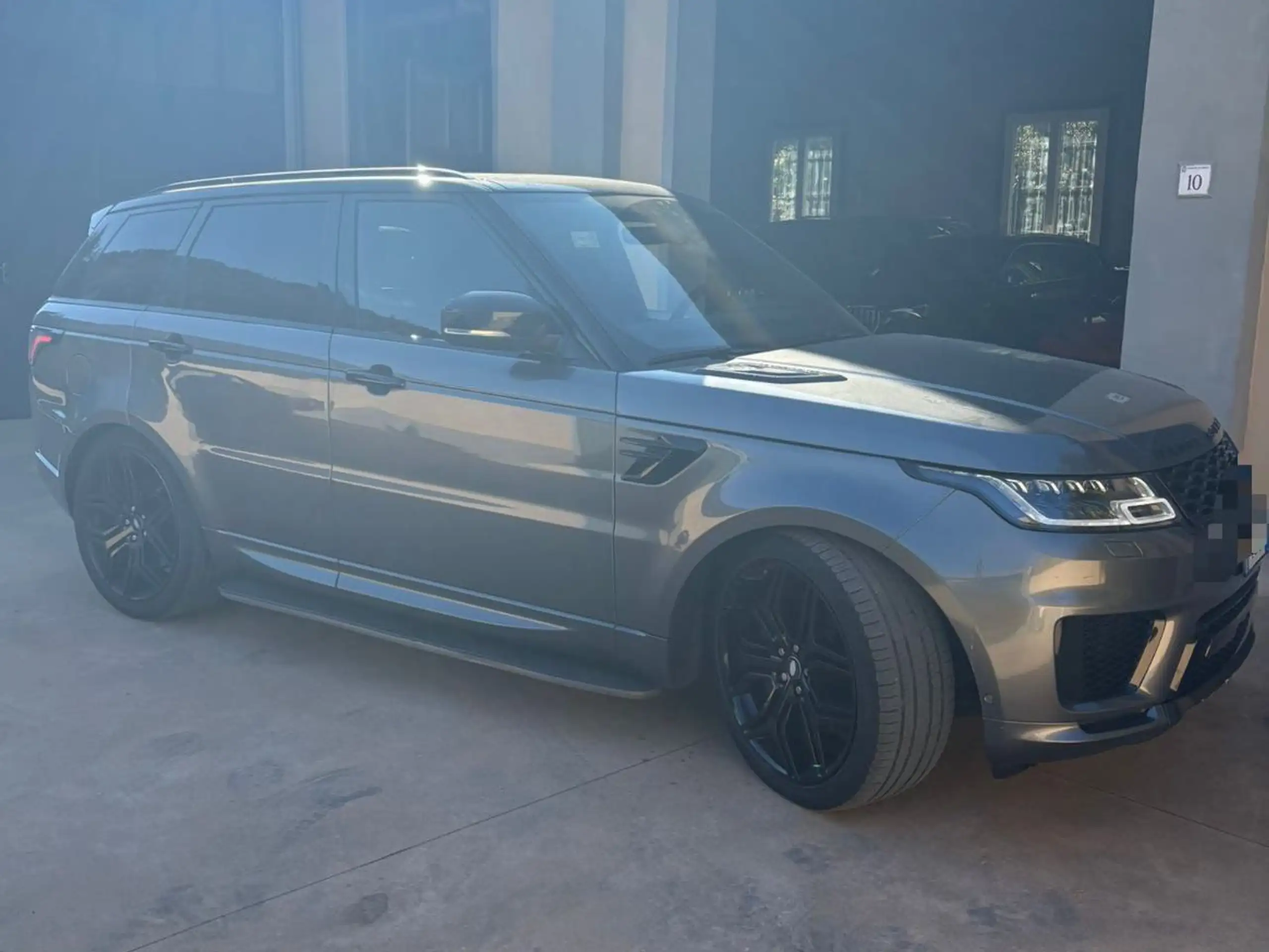 Land Rover - Range Rover Sport