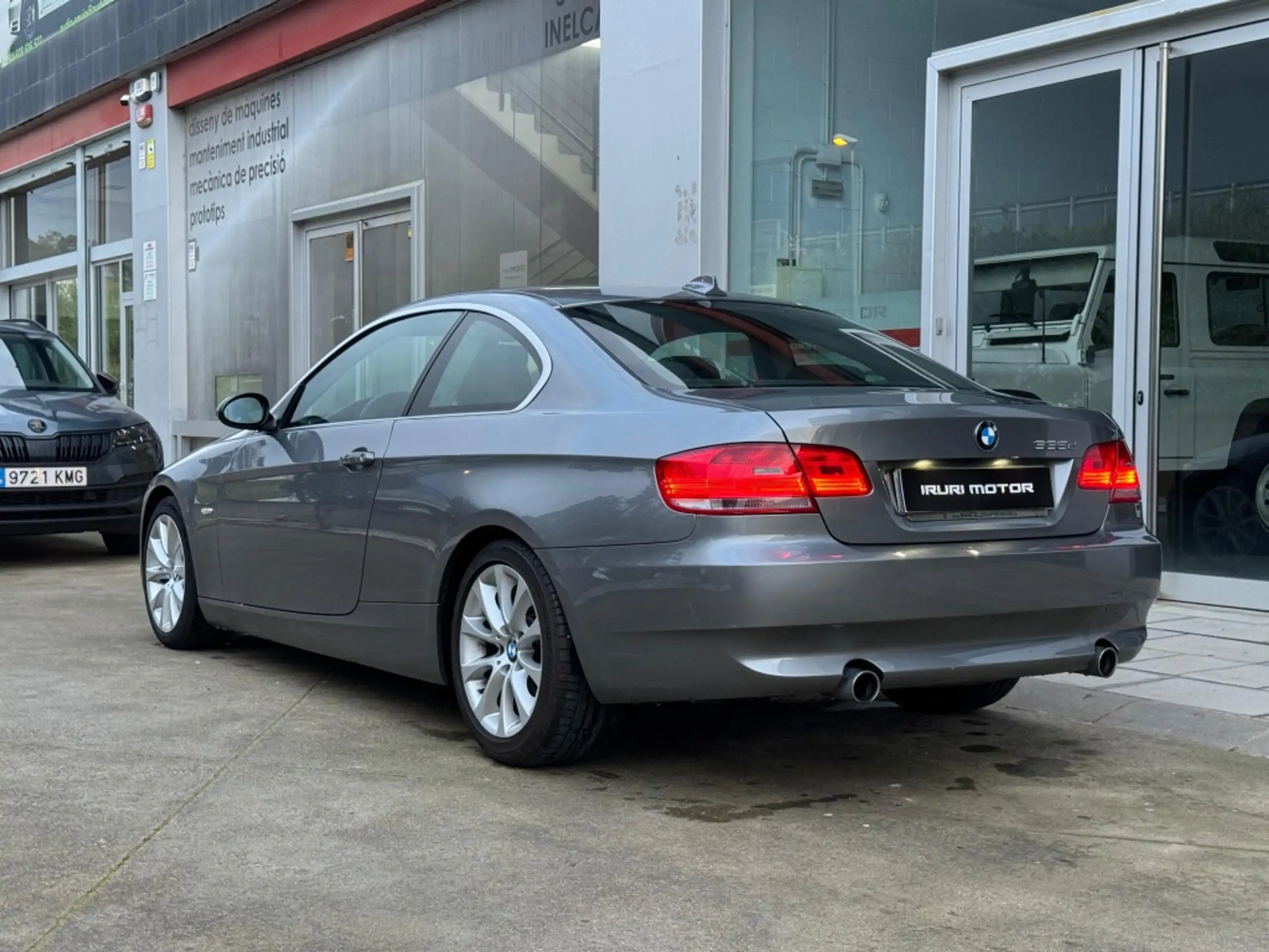 BMW - 335